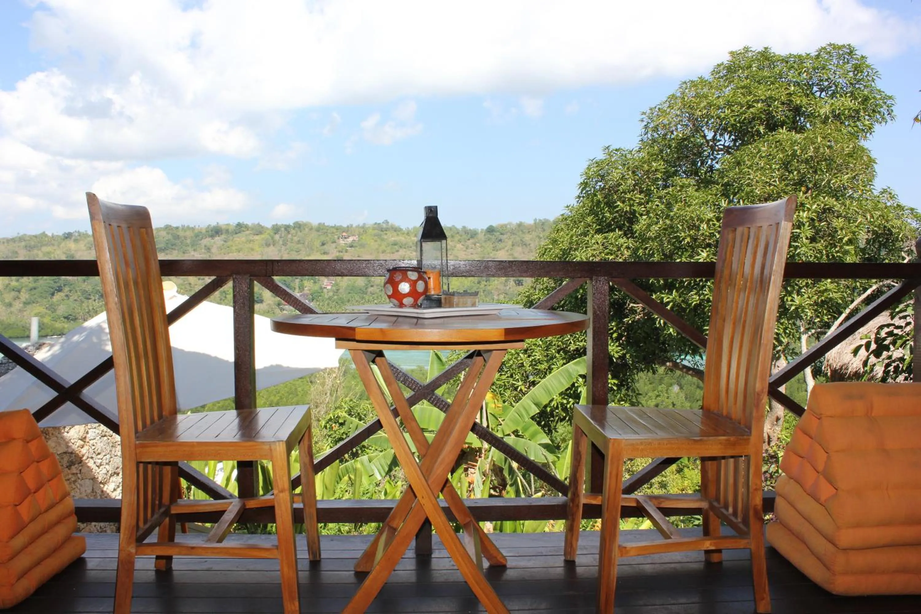 Balcony/Terrace in Twin Island Villas & Dive Resort