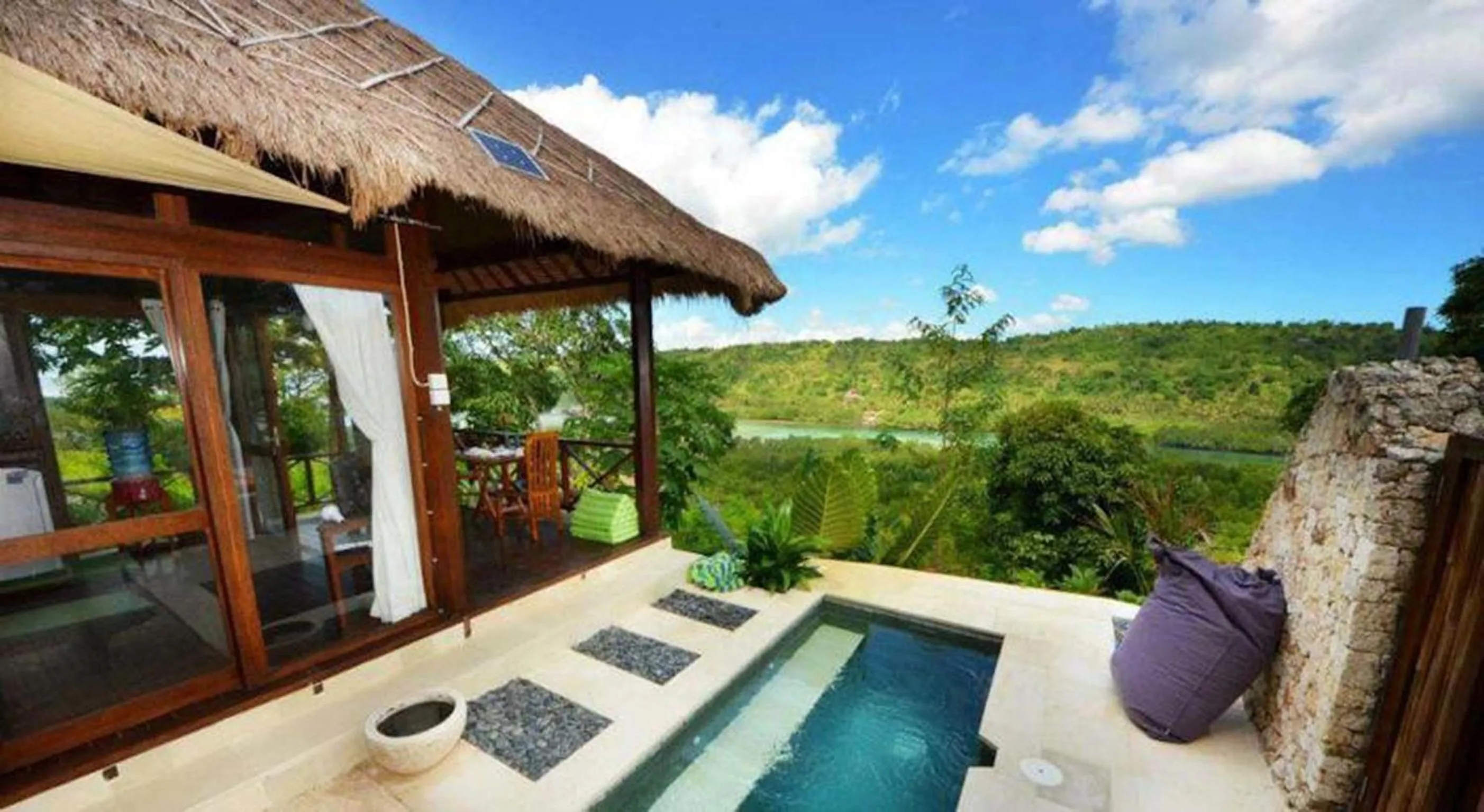 Balcony/Terrace in Twin Island Villas & Dive Resort