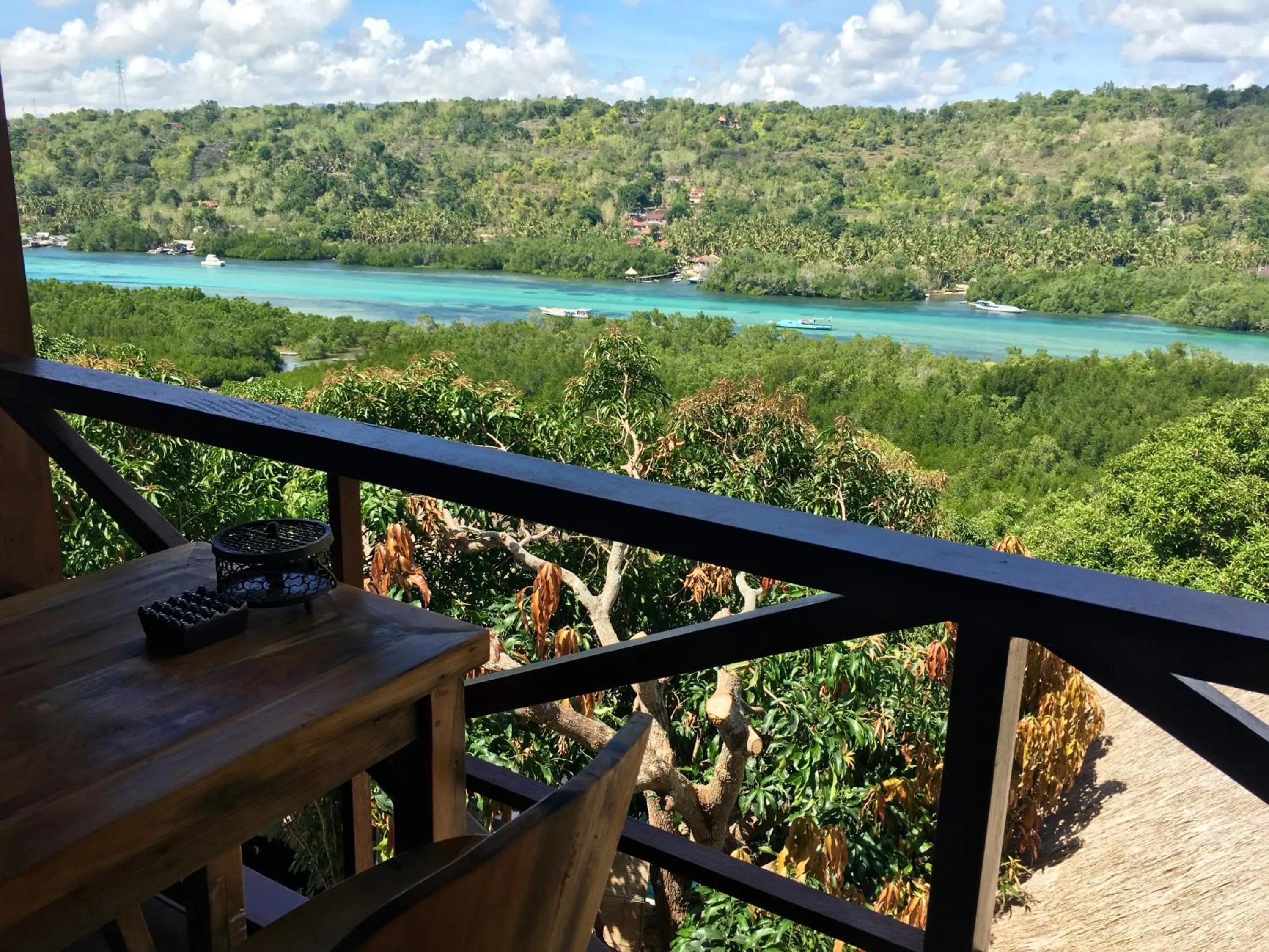 Day in Twin Island Villas & Dive Resort