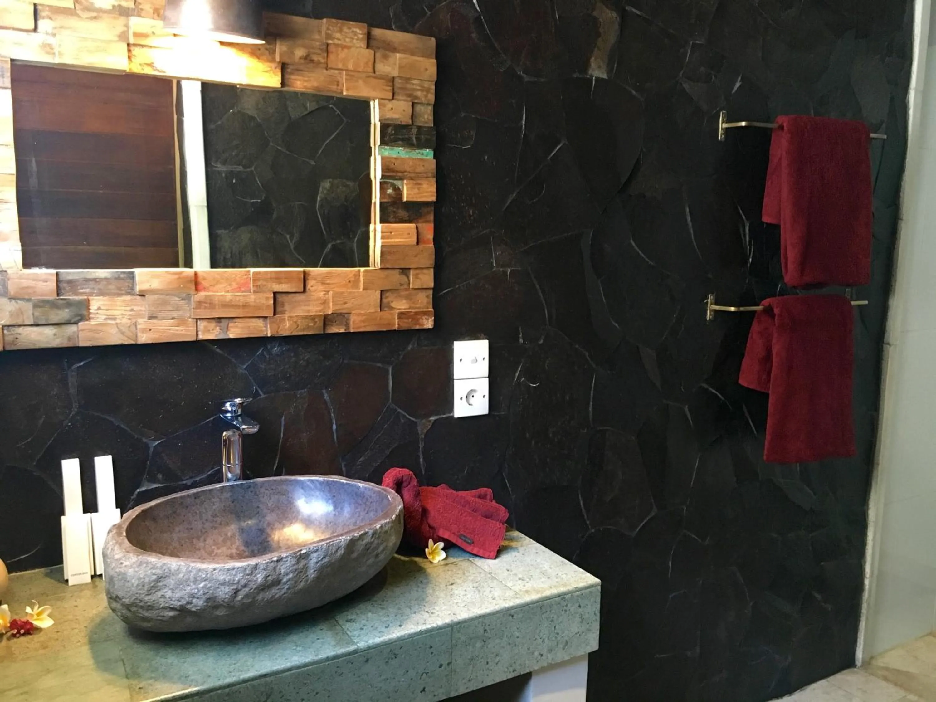 Bathroom in Twin Island Villas & Dive Resort