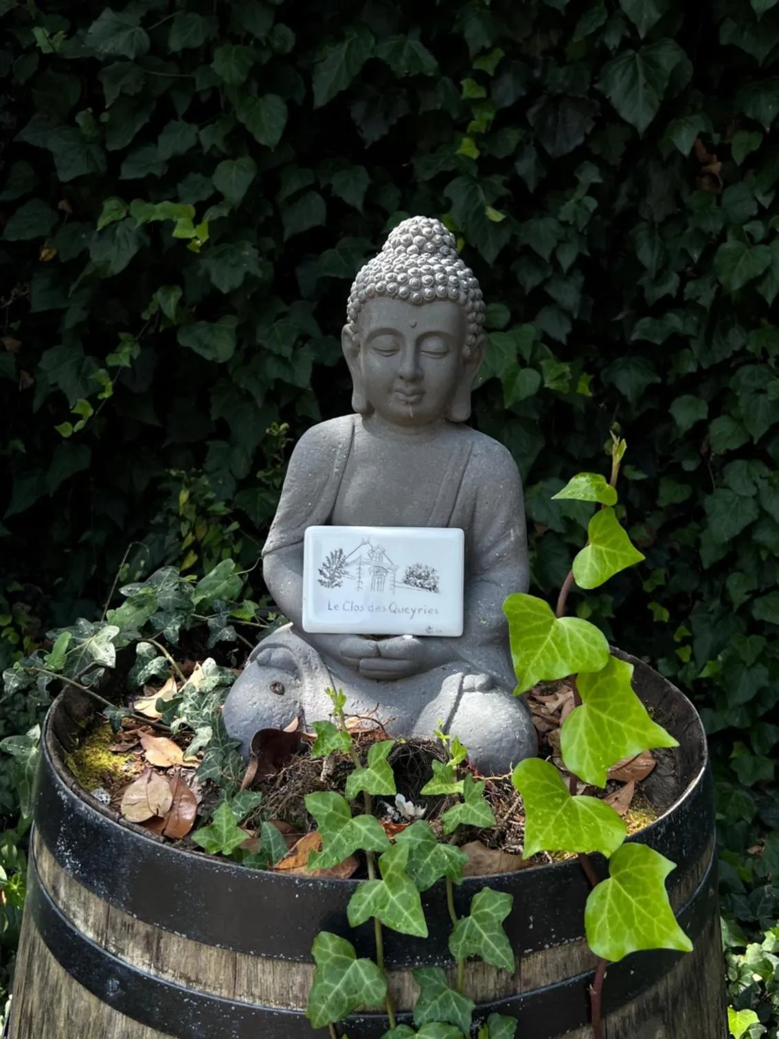 Garden in Le Clos des Queyries, Chambres d'Hôtes