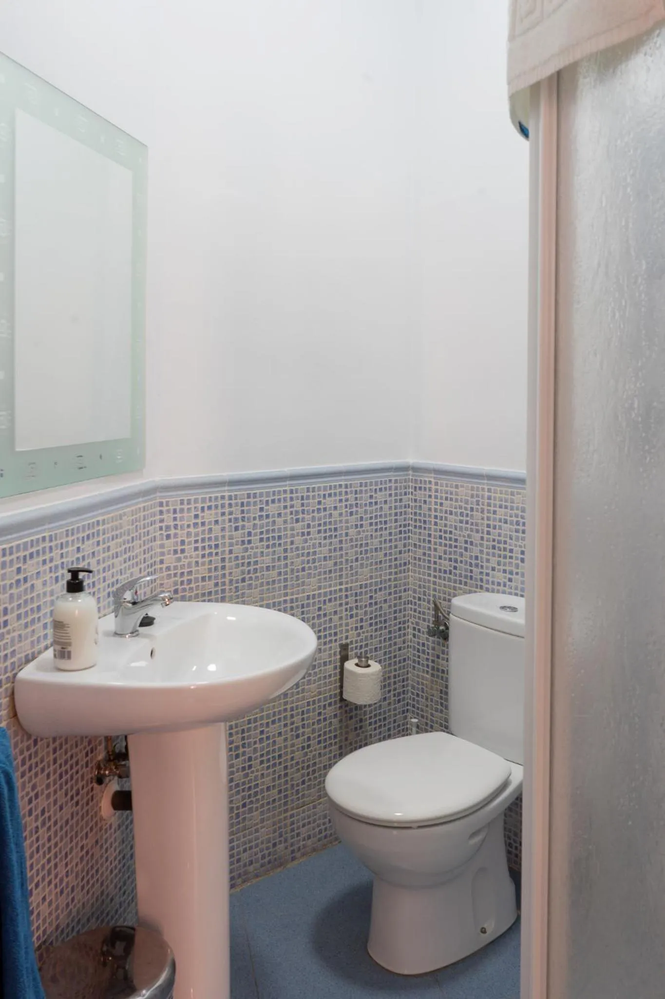 Bathroom in Mar y Arte Apartamentos