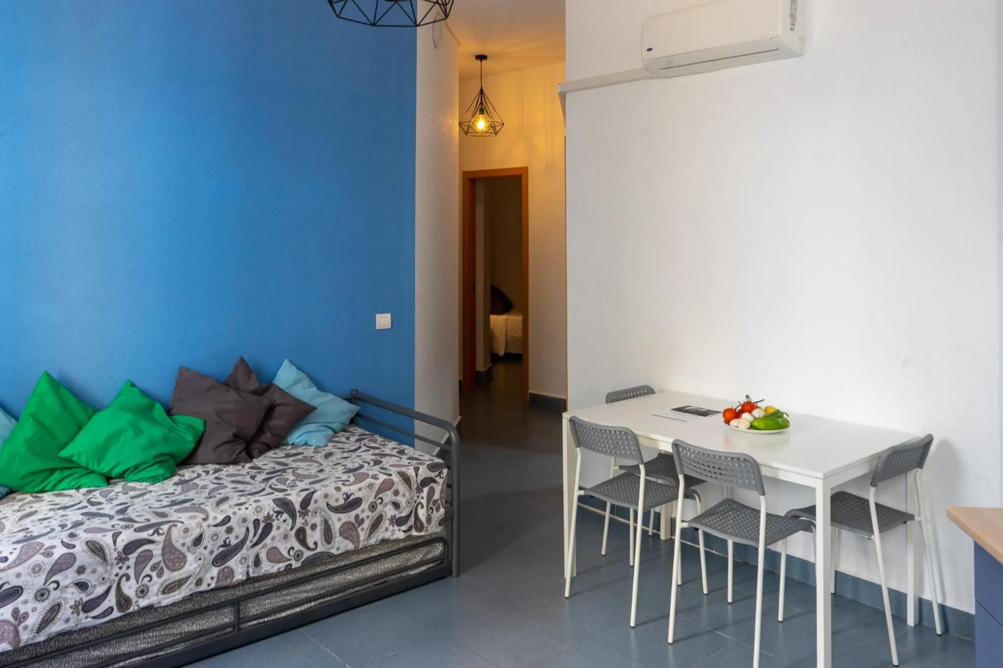 Living room, Bed in Mar y Arte Apartamentos