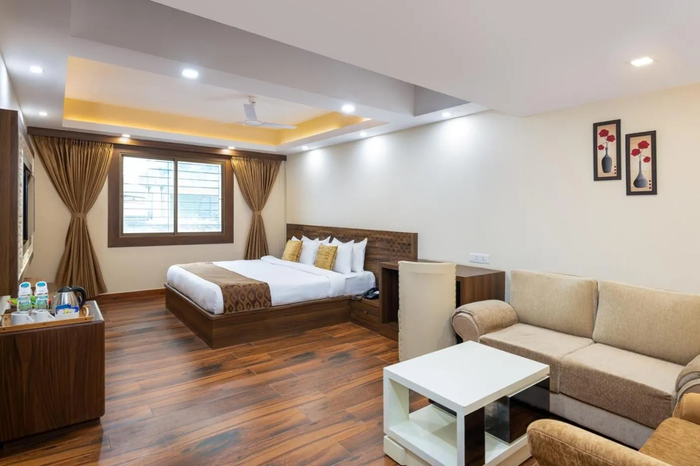 Photo of the whole room, Bed in Cygnett Style Tania's