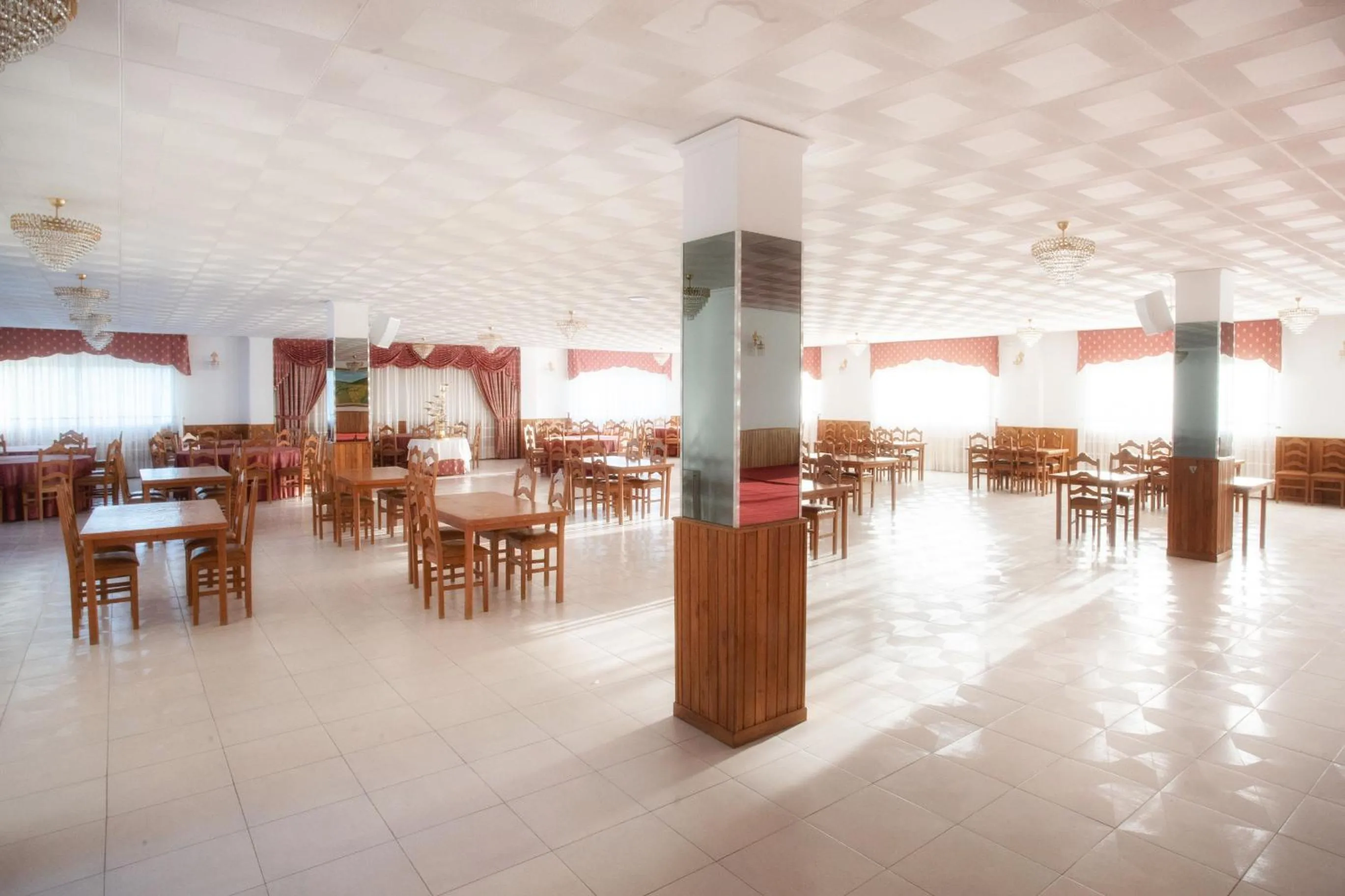 Restaurant/places to eat in HOTELBARCELONA