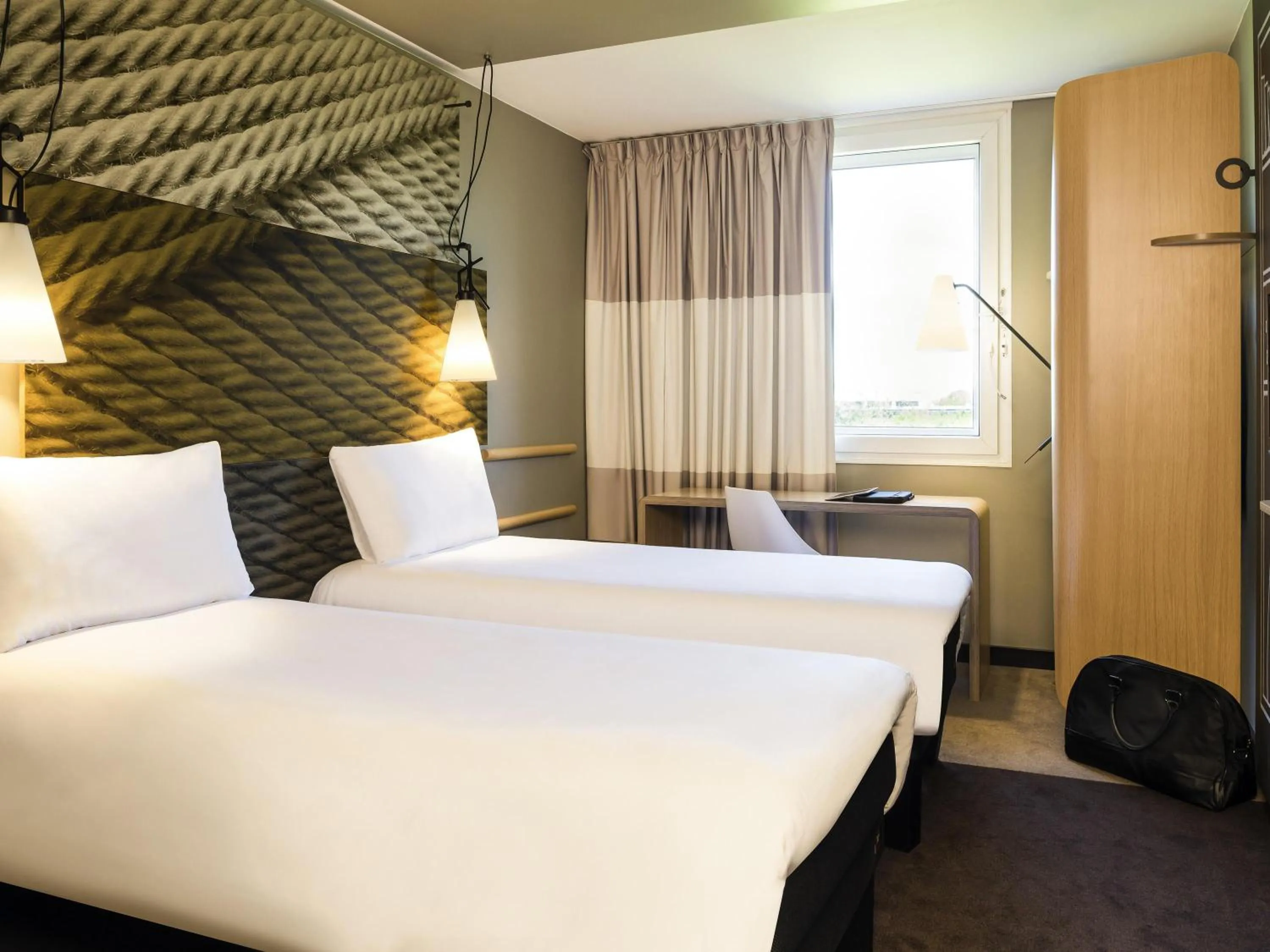 Bedroom, Bed in ibis Paris Saint-Denis Stade Sud