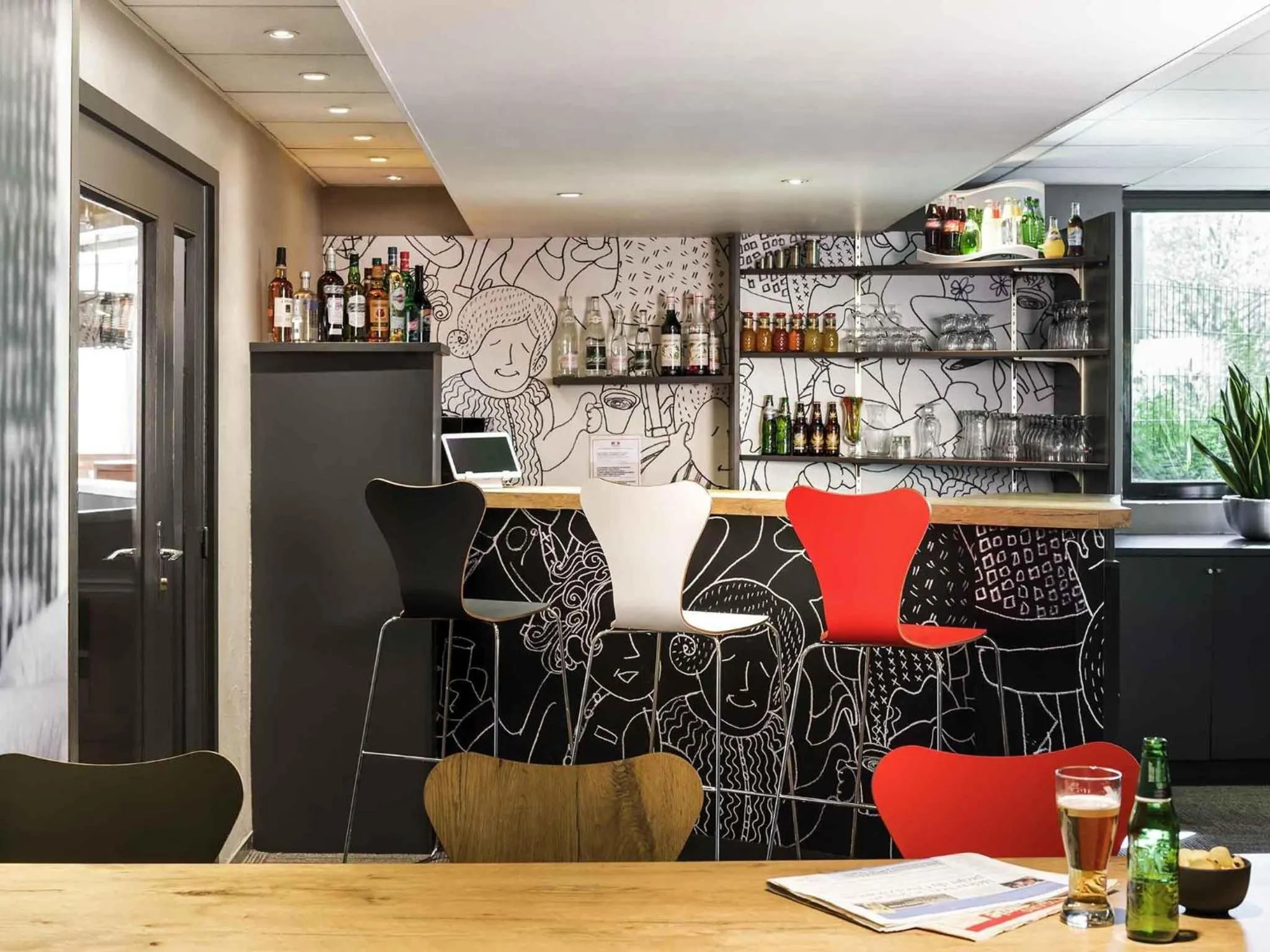 Lounge or bar in ibis Paris Saint-Denis Stade Sud