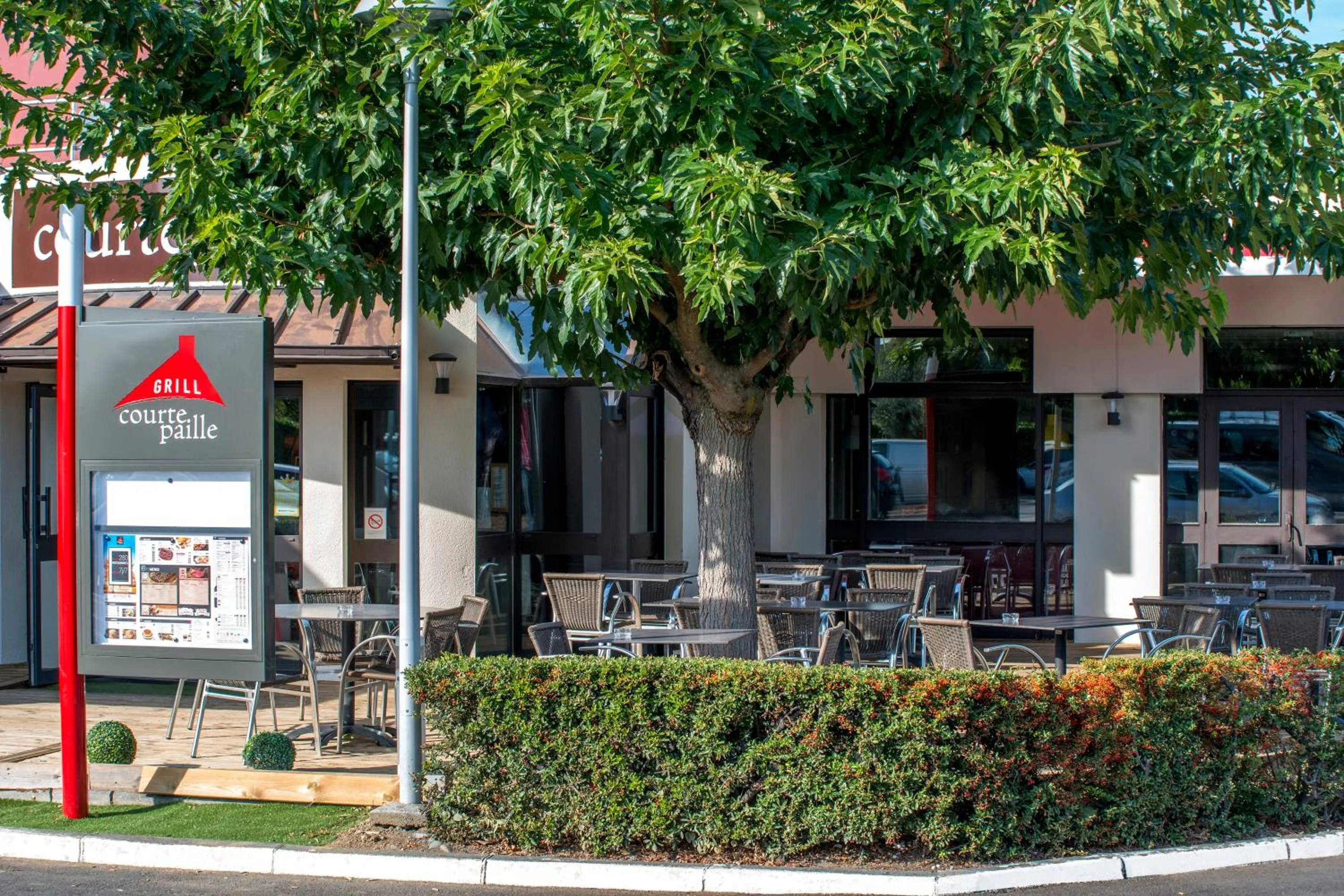 Patio in ibis Toulouse Aeroport