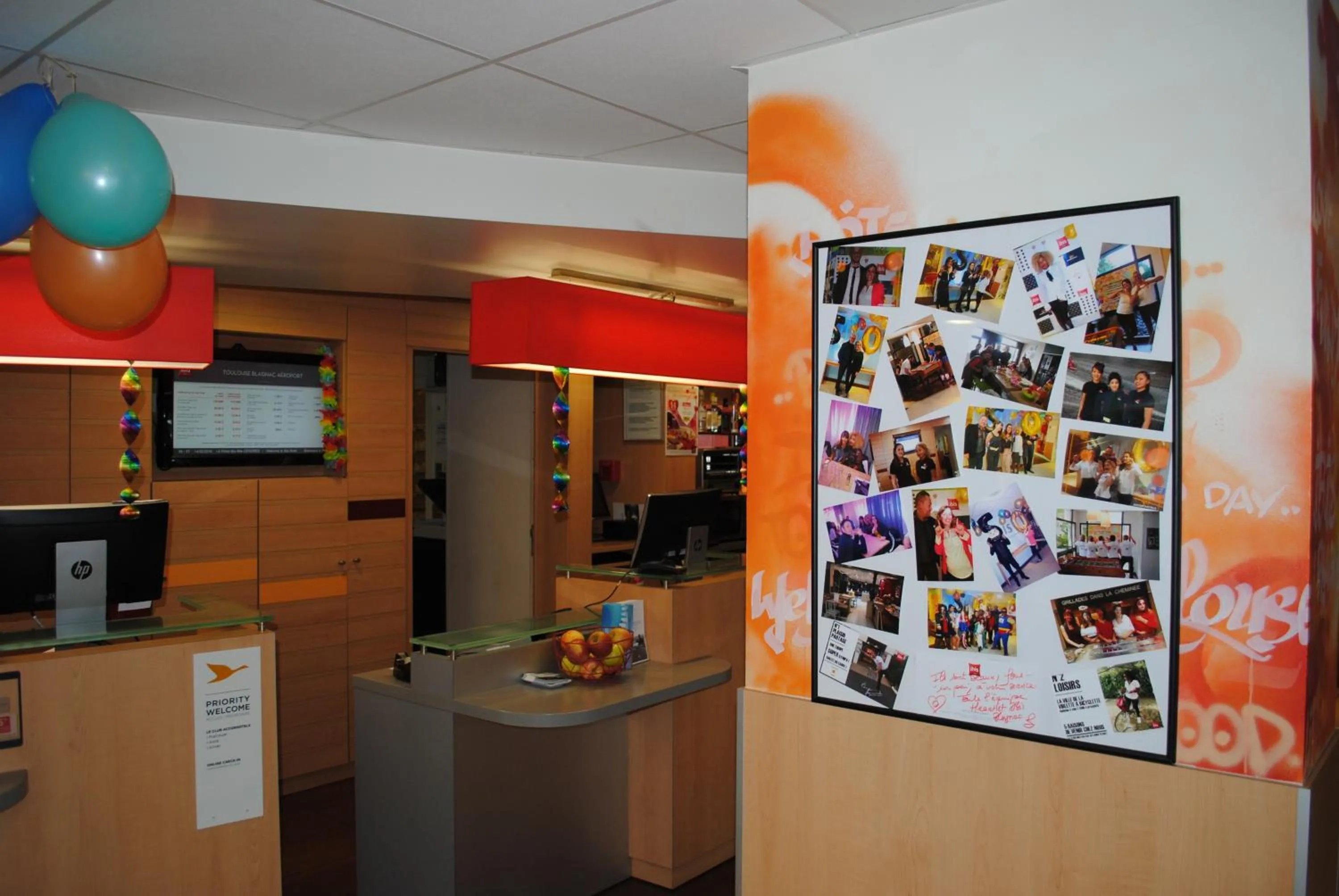 Lobby or reception in ibis Toulouse Aeroport