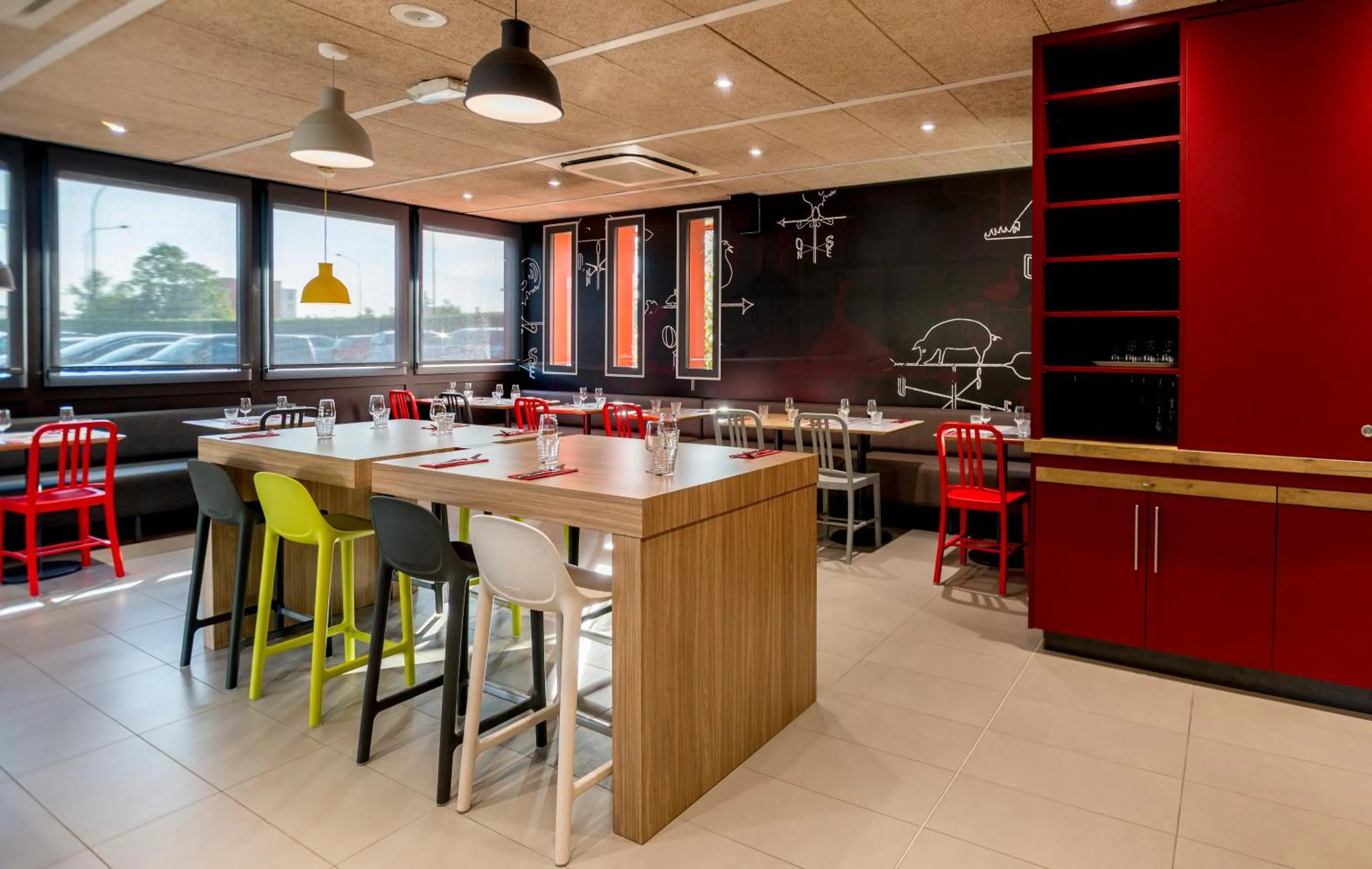Restaurant/places to eat in ibis Toulouse Aeroport