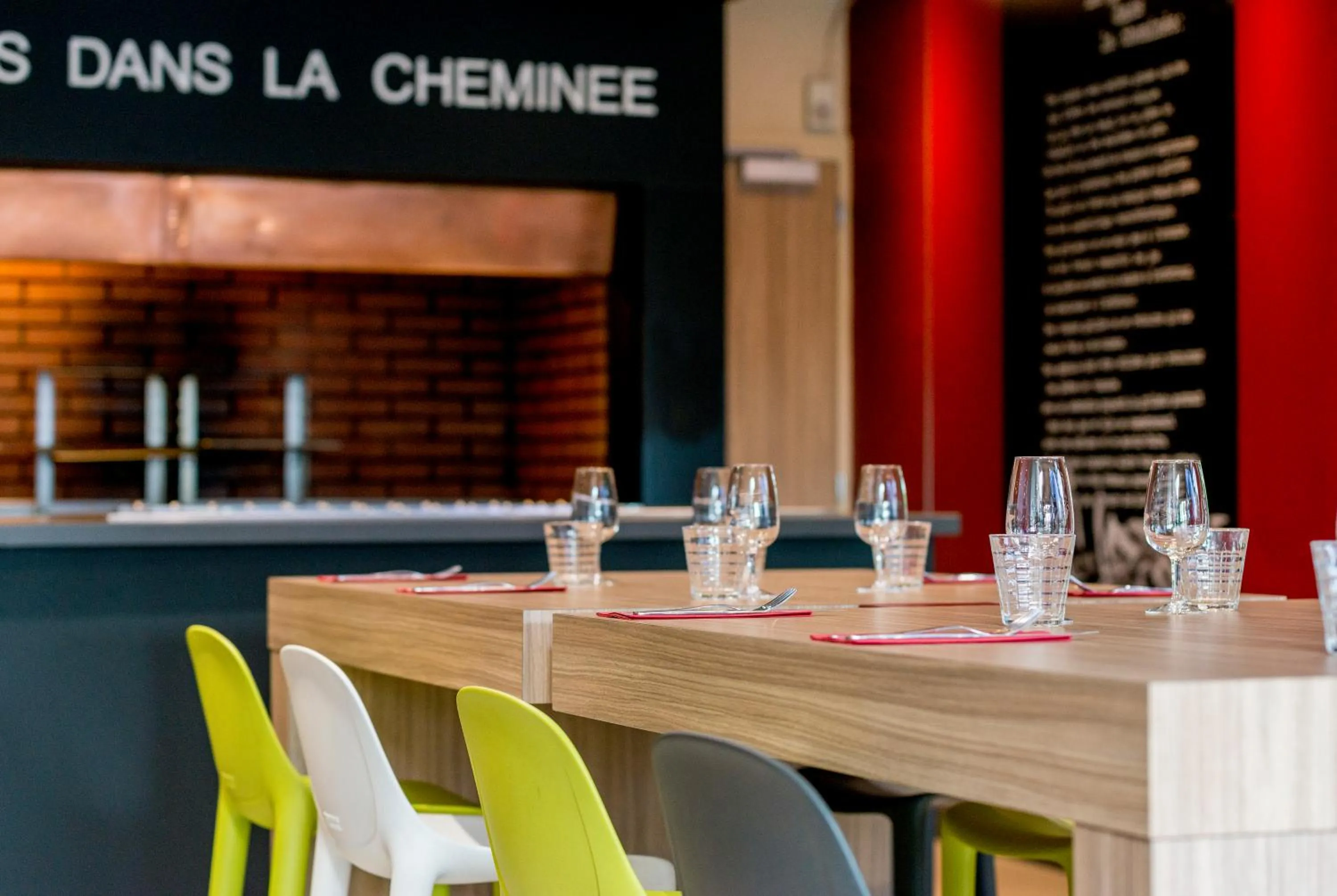 Restaurant/places to eat in ibis Toulouse Aeroport