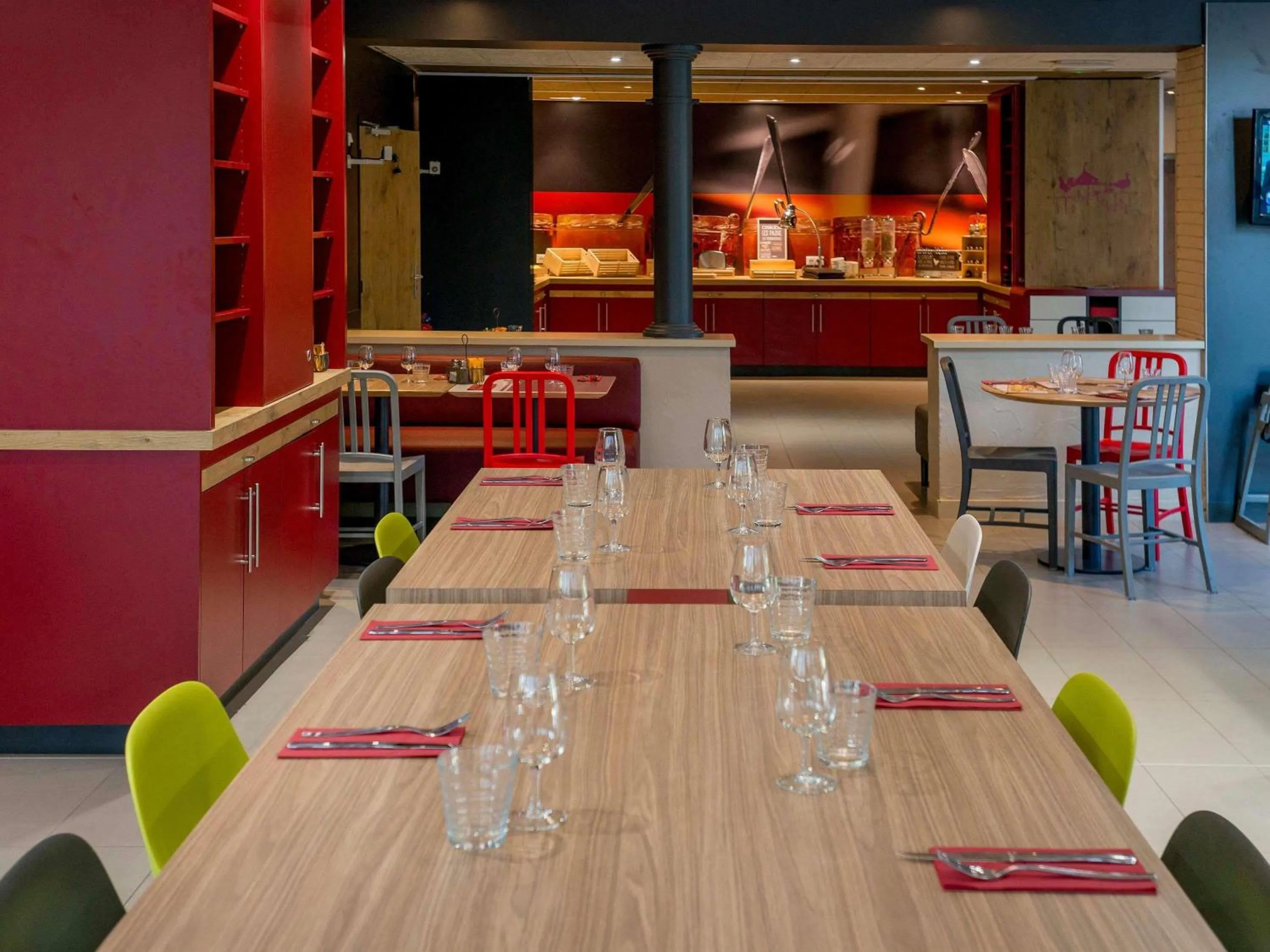 Restaurant/places to eat in ibis Toulouse Aeroport