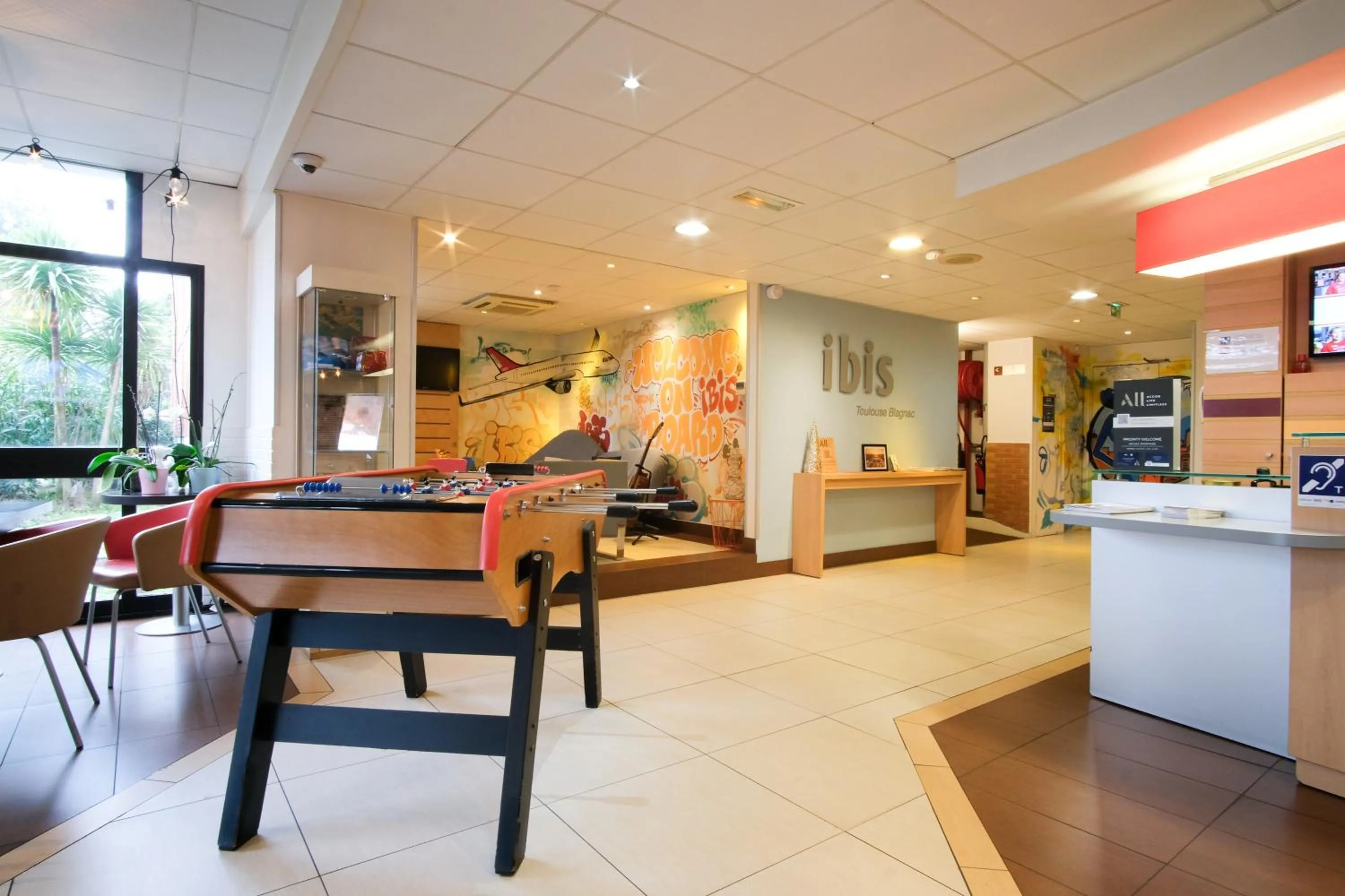 Living room in ibis Toulouse Aeroport