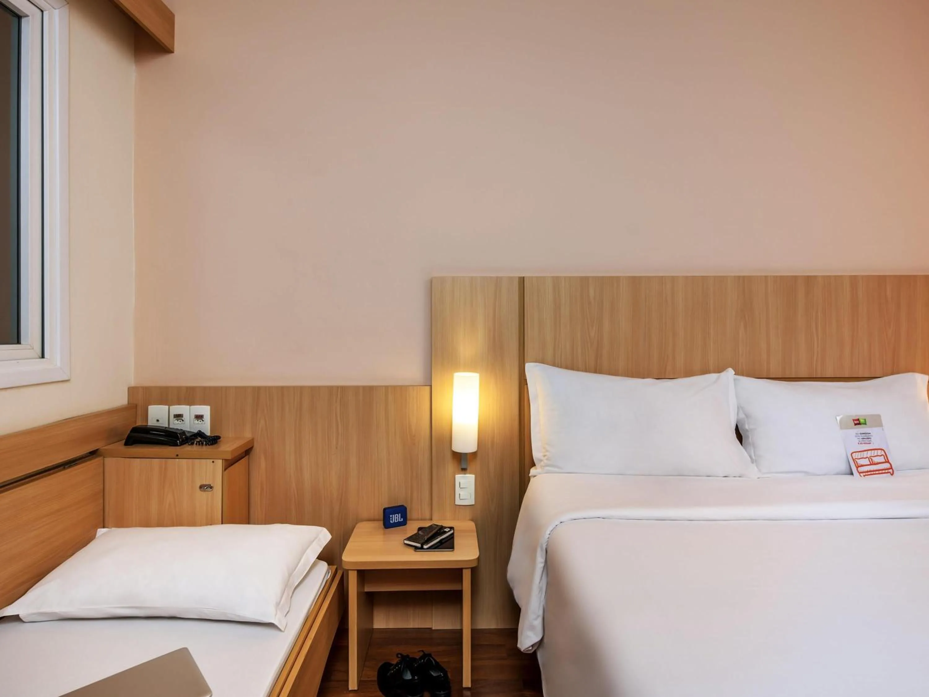 Bedroom, Bed in ibis Toulouse Aeroport