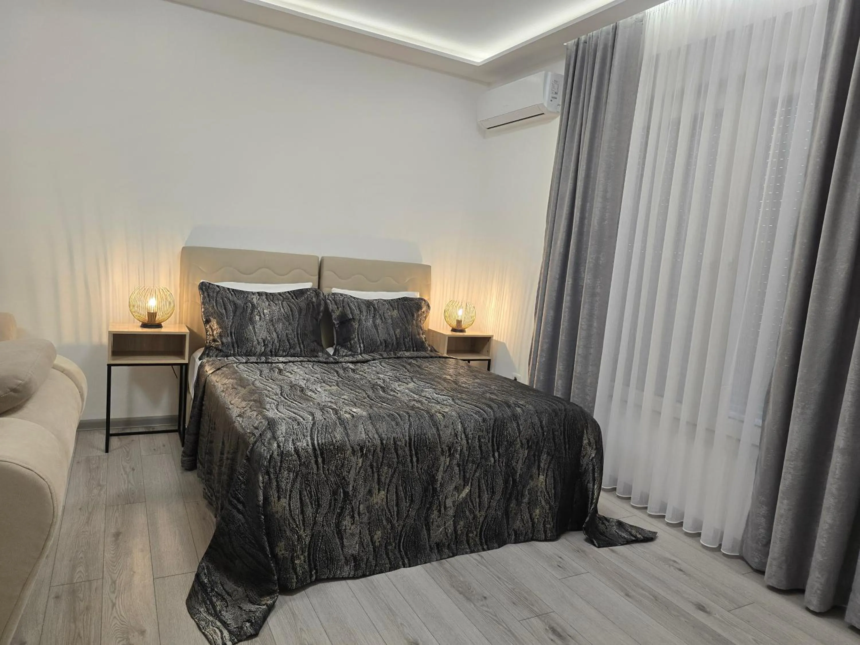Bed in Residence Riverside