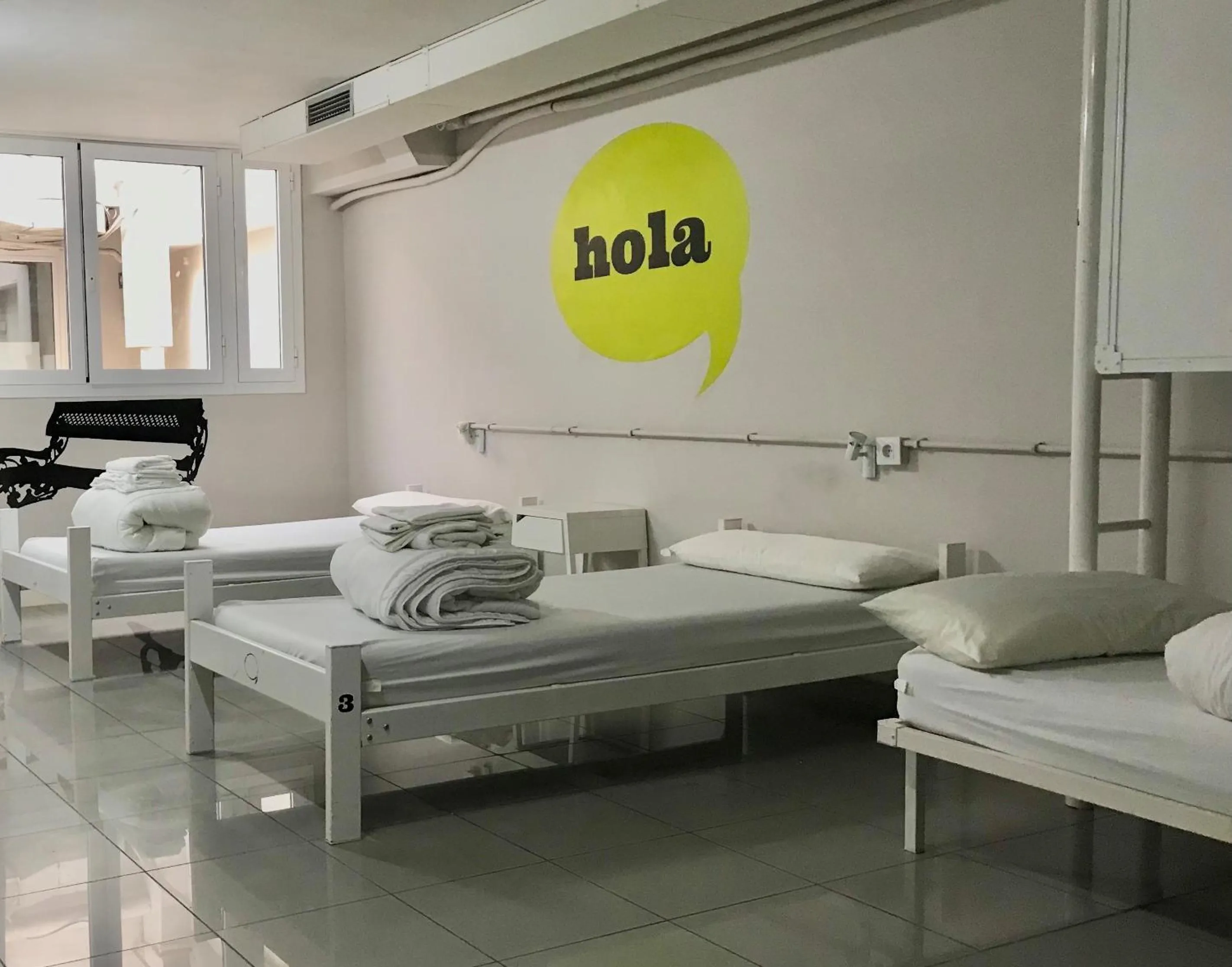 Bed in Hola Hostal Eixample