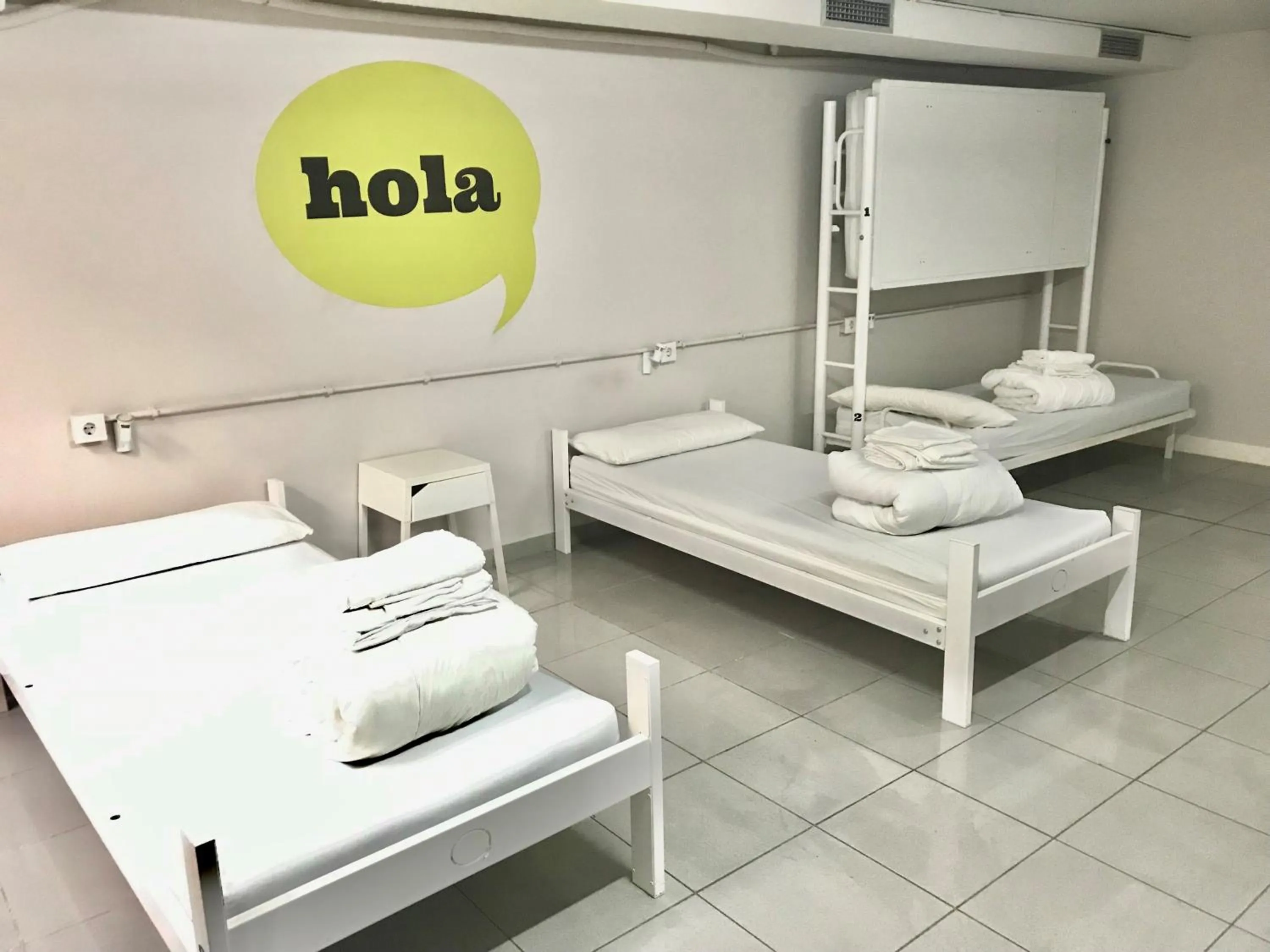 Bed in Hola Hostal Eixample