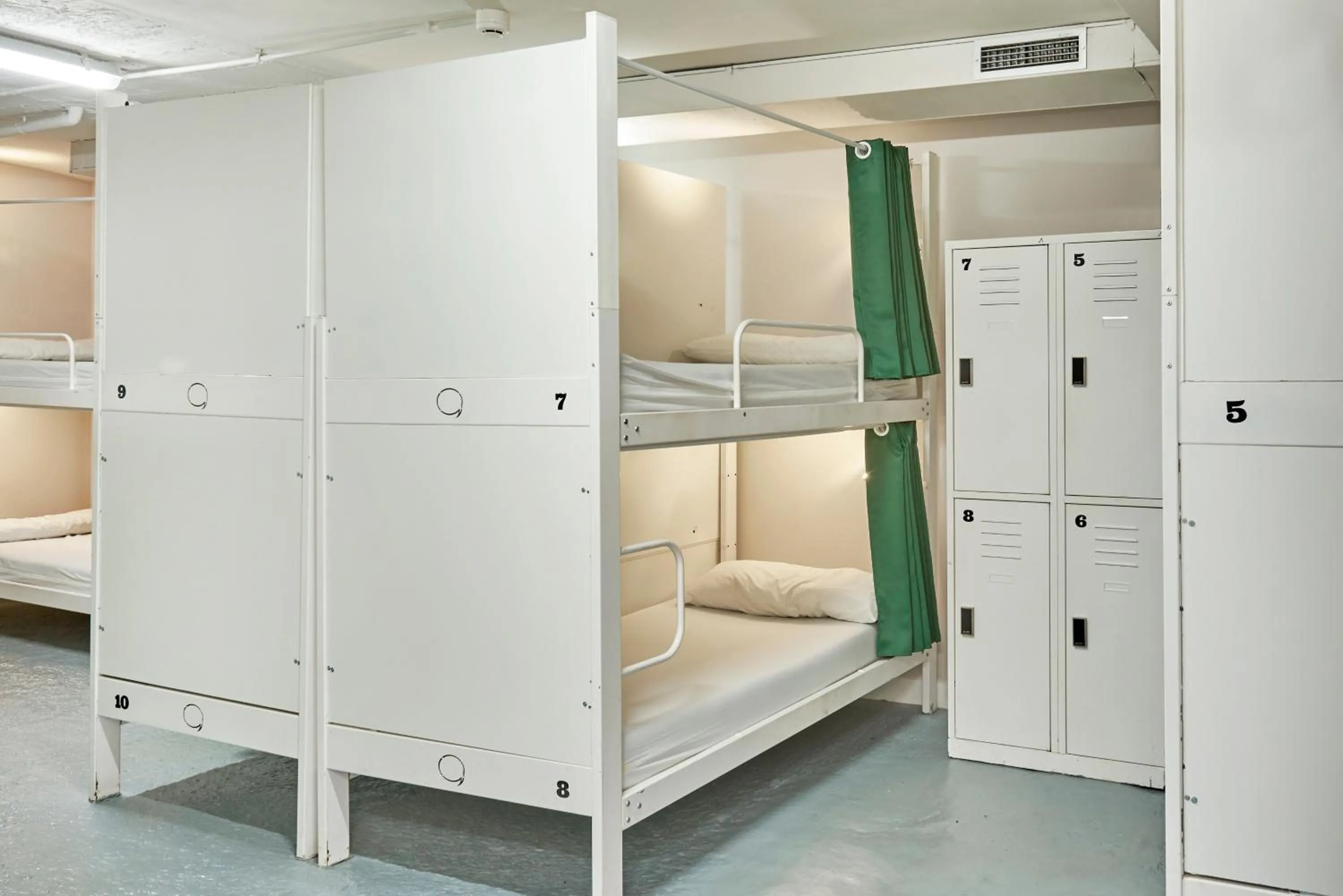 Bed in Hola Hostal Eixample