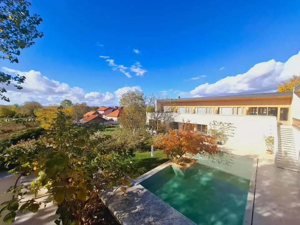 Property building in Hotel Gracanica