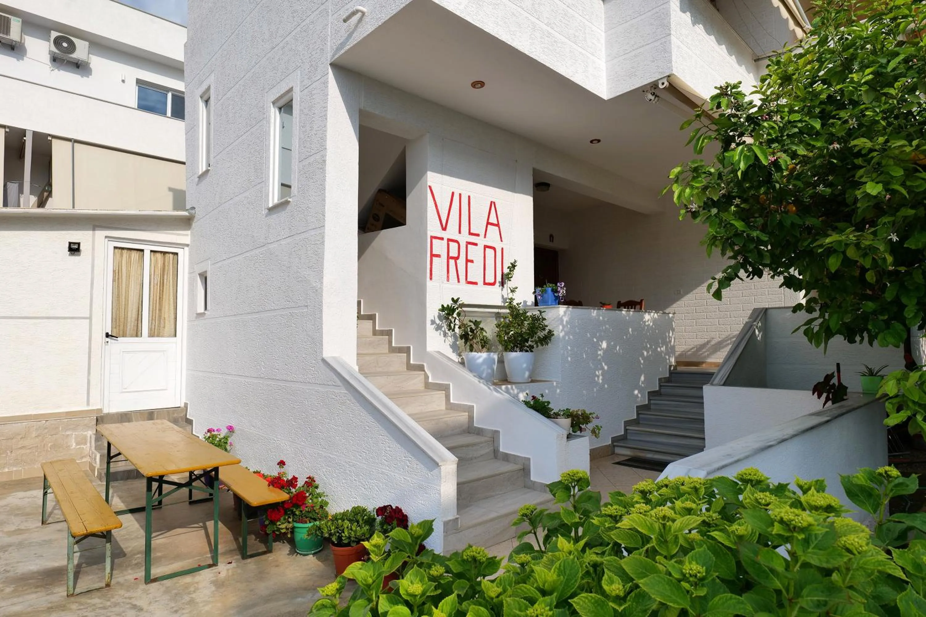 Property building in Vila Fredi