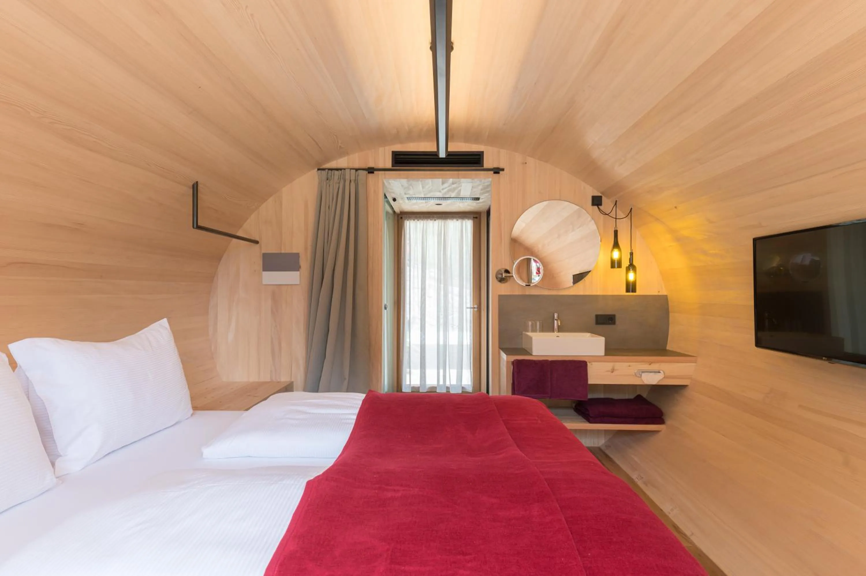 Photo of the whole room, Bed in Weingut & Genusshotel Spitalerhof Superior