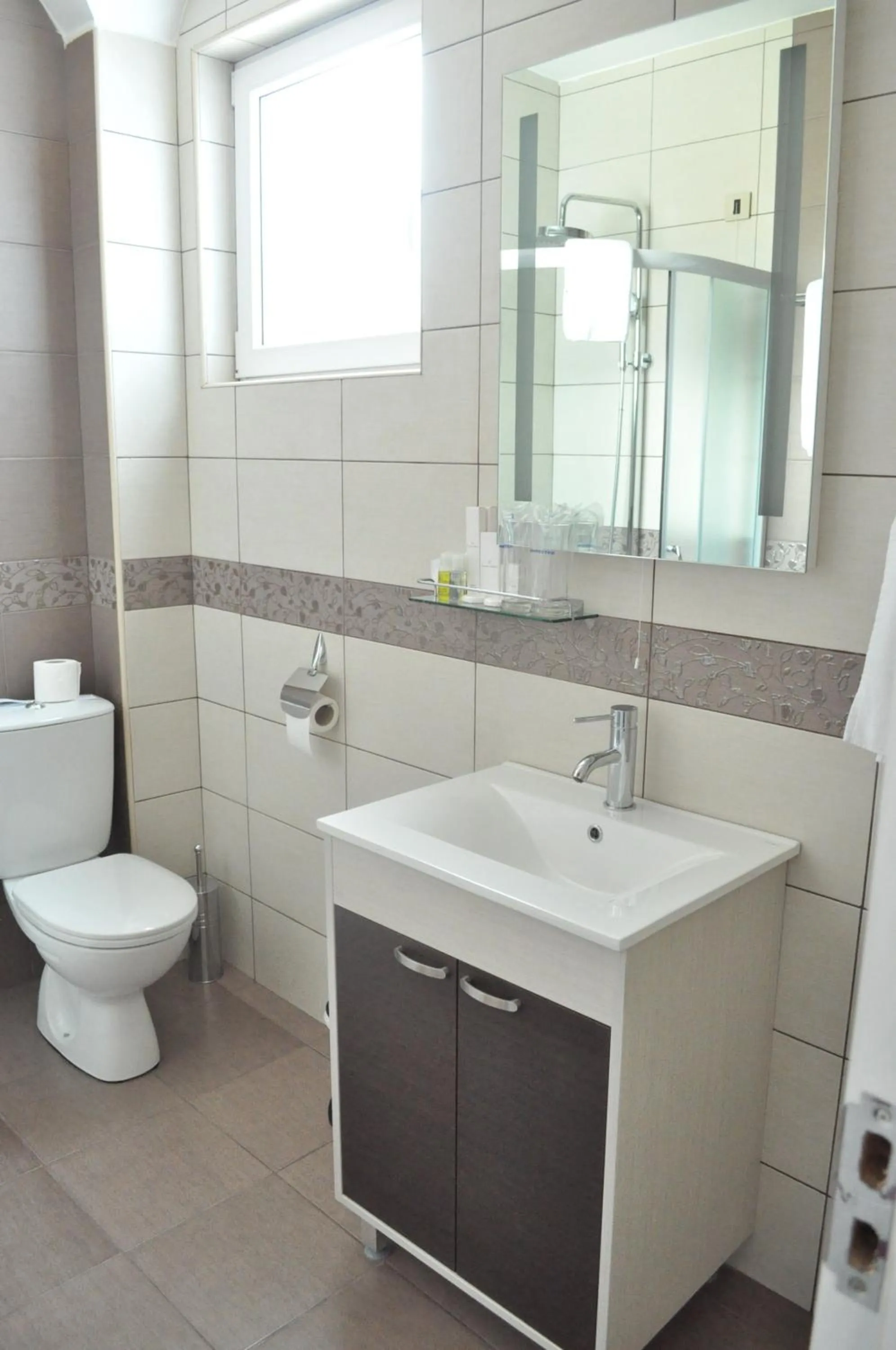 Bathroom in Garni Hotel 018 In