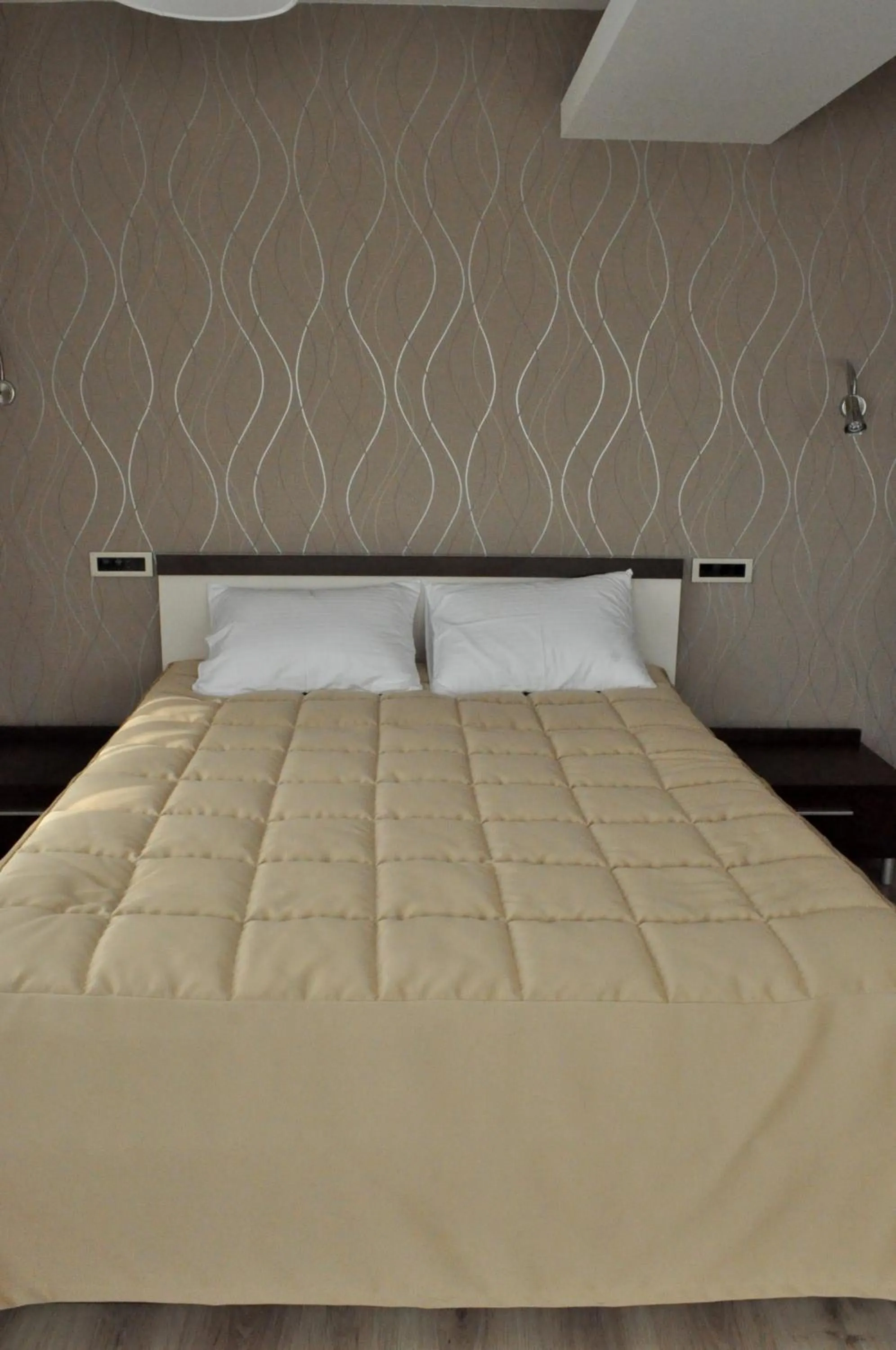 Bed in Garni Hotel 018 In