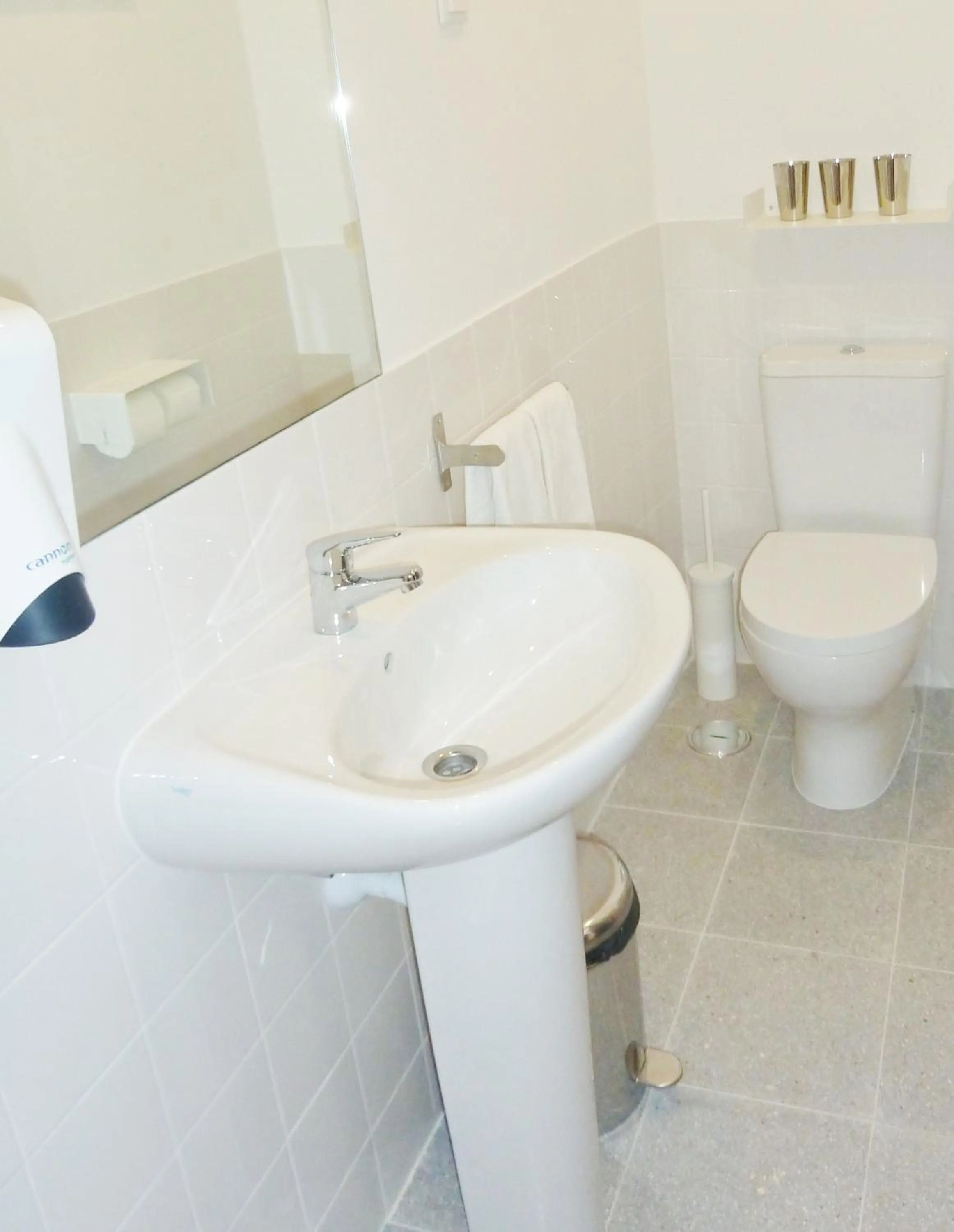 Bathroom in Peneco Albufeira GuestHouse