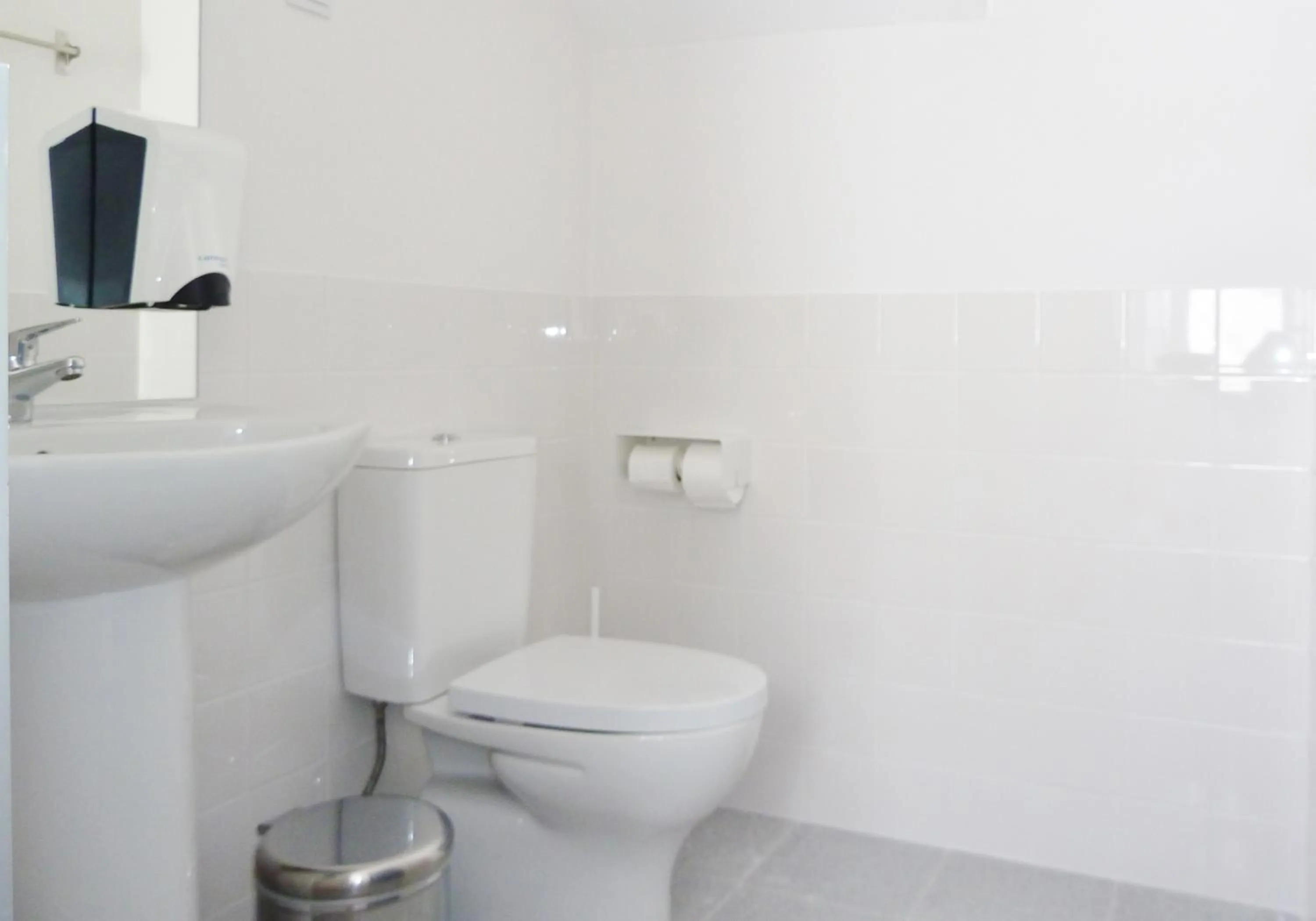 Bathroom in Peneco Albufeira GuestHouse