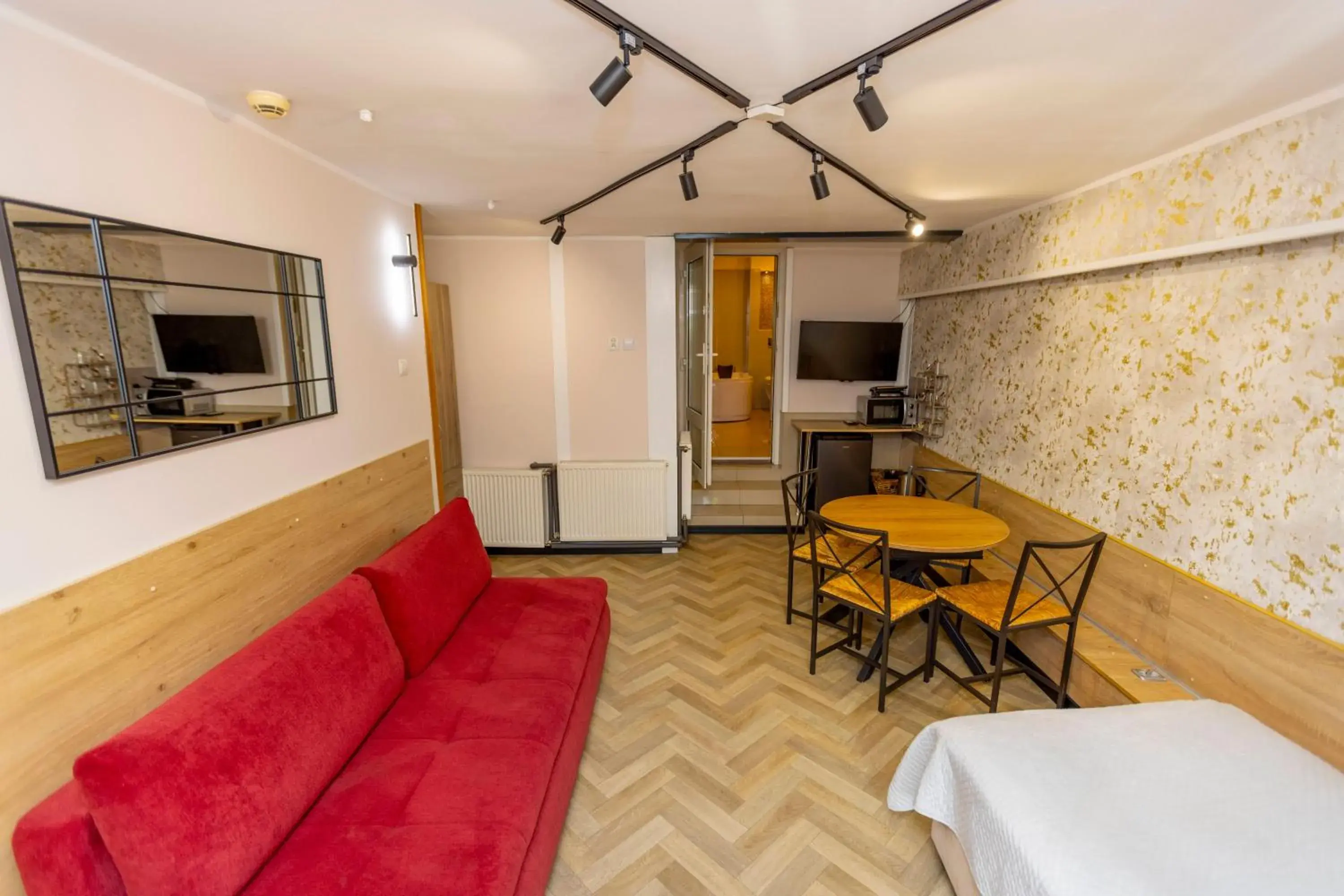 Two-Bedroom Apartment with Spa Bath in Gościniec Pod Markizami Two-Bedroom Apartment with Spa Bath in Gościniec Pod Markizami