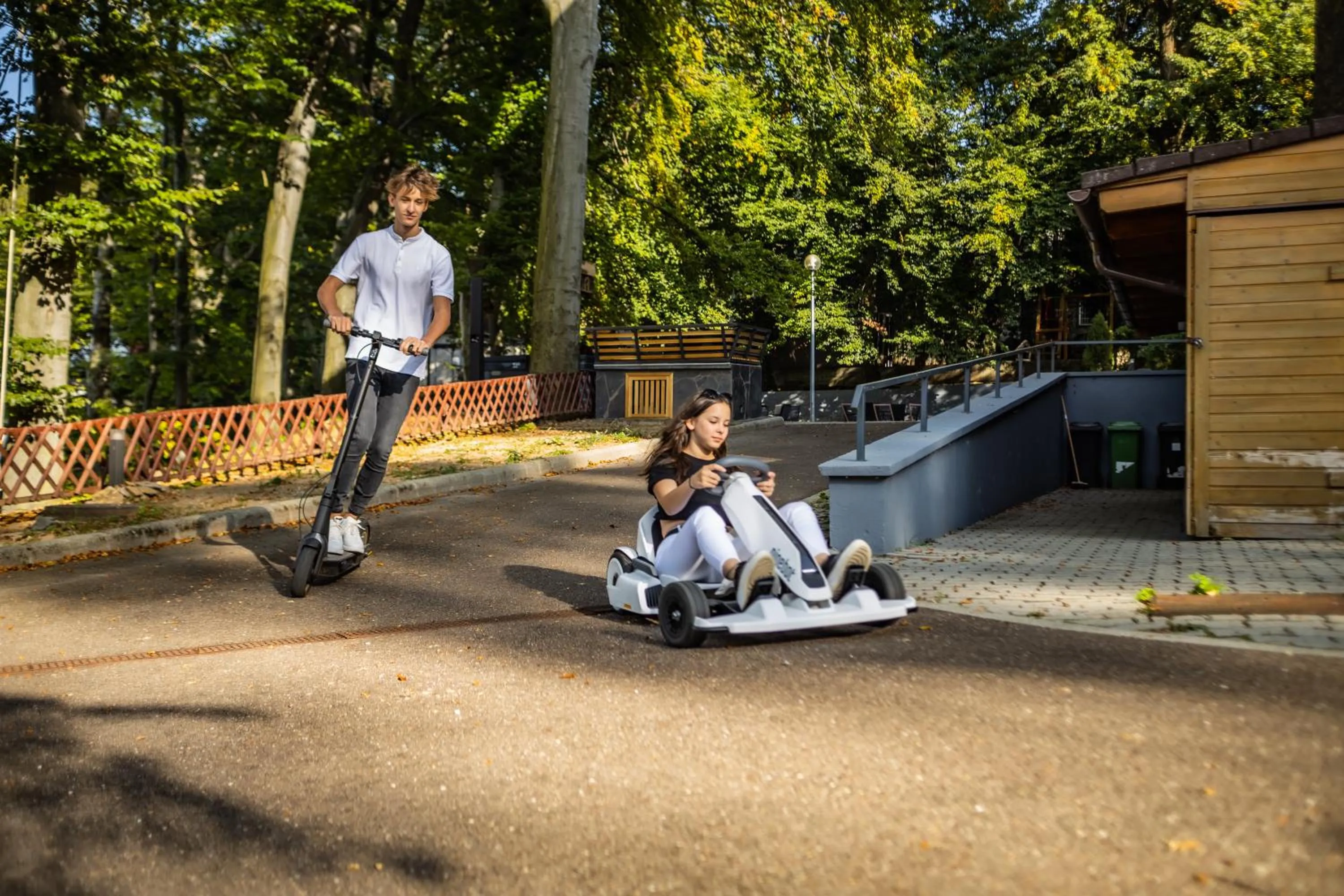 People in 4 Évszak Hegyihotel