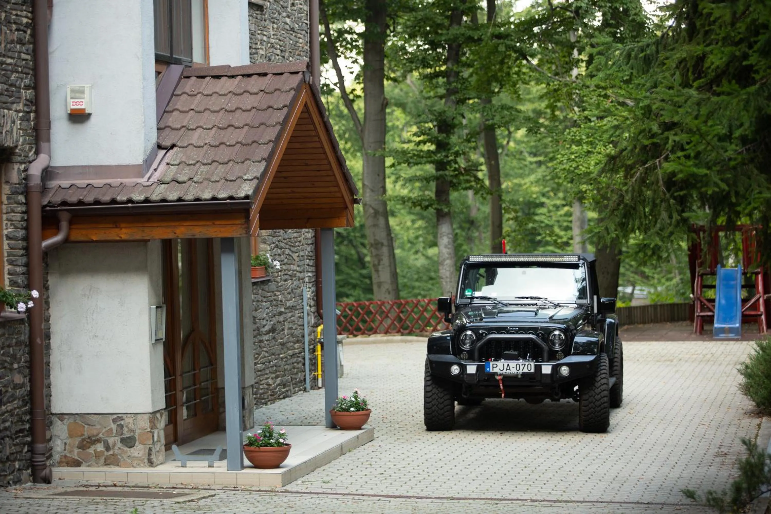 Property building in 4 Évszak Hegyihotel