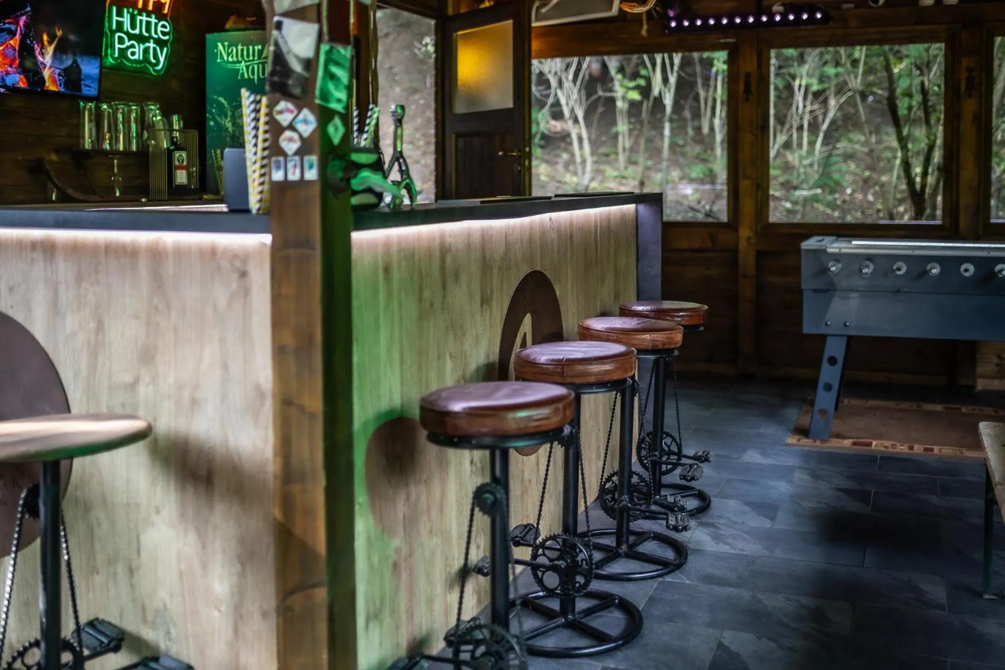 Nightclub / DJ in 4 Évszak Hegyihotel