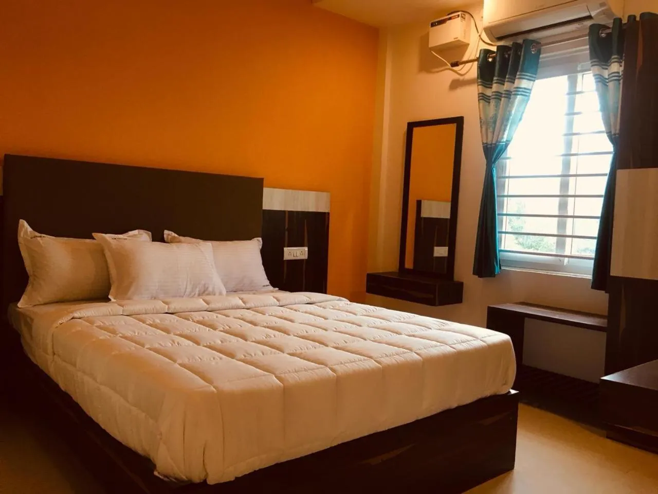 Bedroom, Bed in MM Park Inn