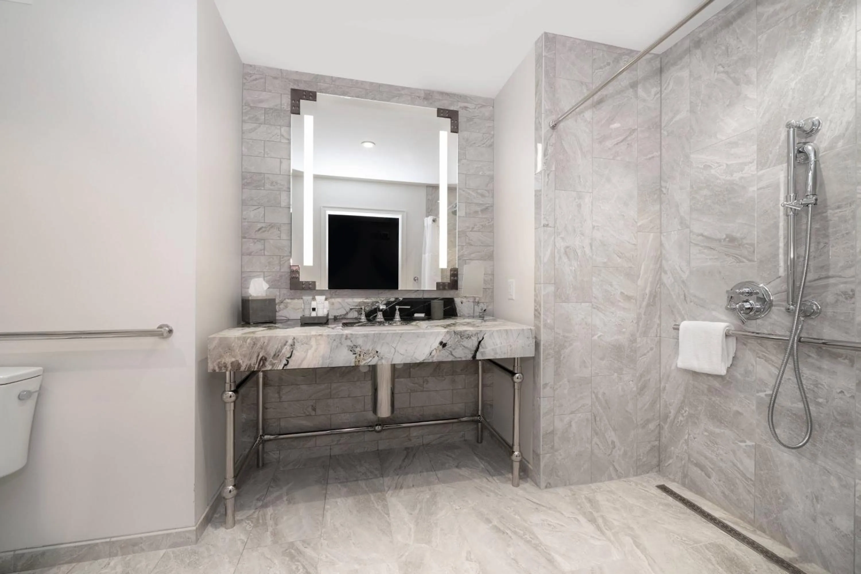 Bathroom in JW Marriott Savannah Plant Riverside District