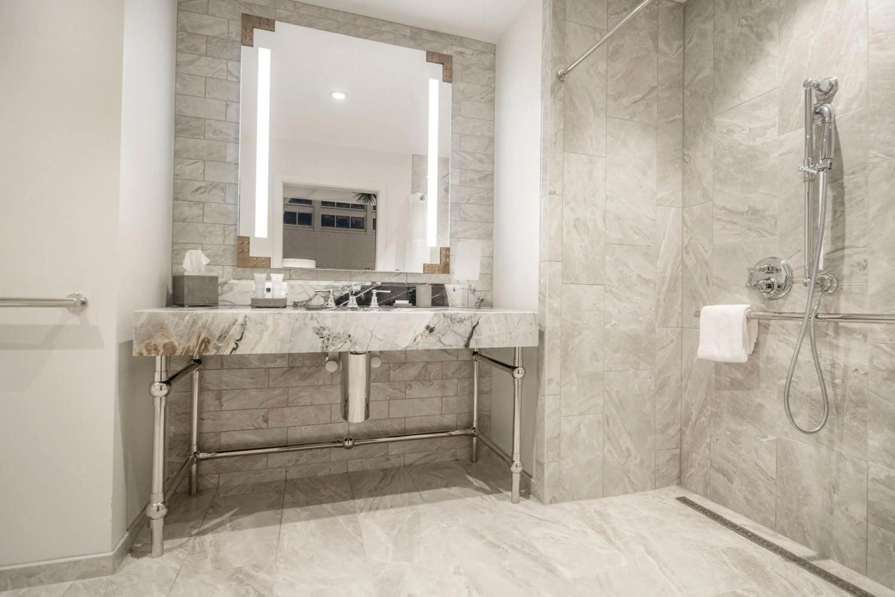 Photo of the whole room in JW Marriott Savannah Plant Riverside District