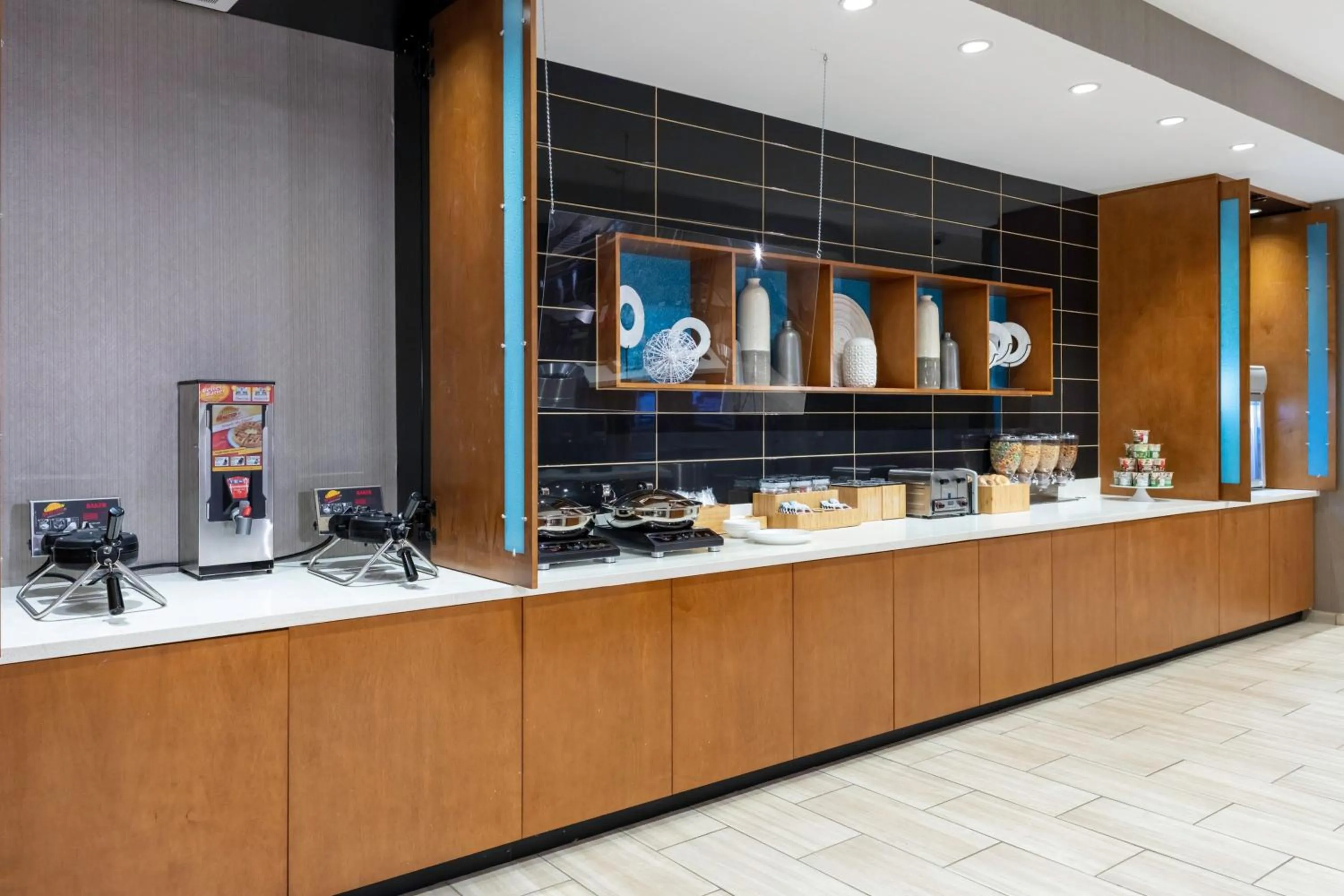 Breakfast in SpringHill Suites by Marriott Suwanee Johns Creek