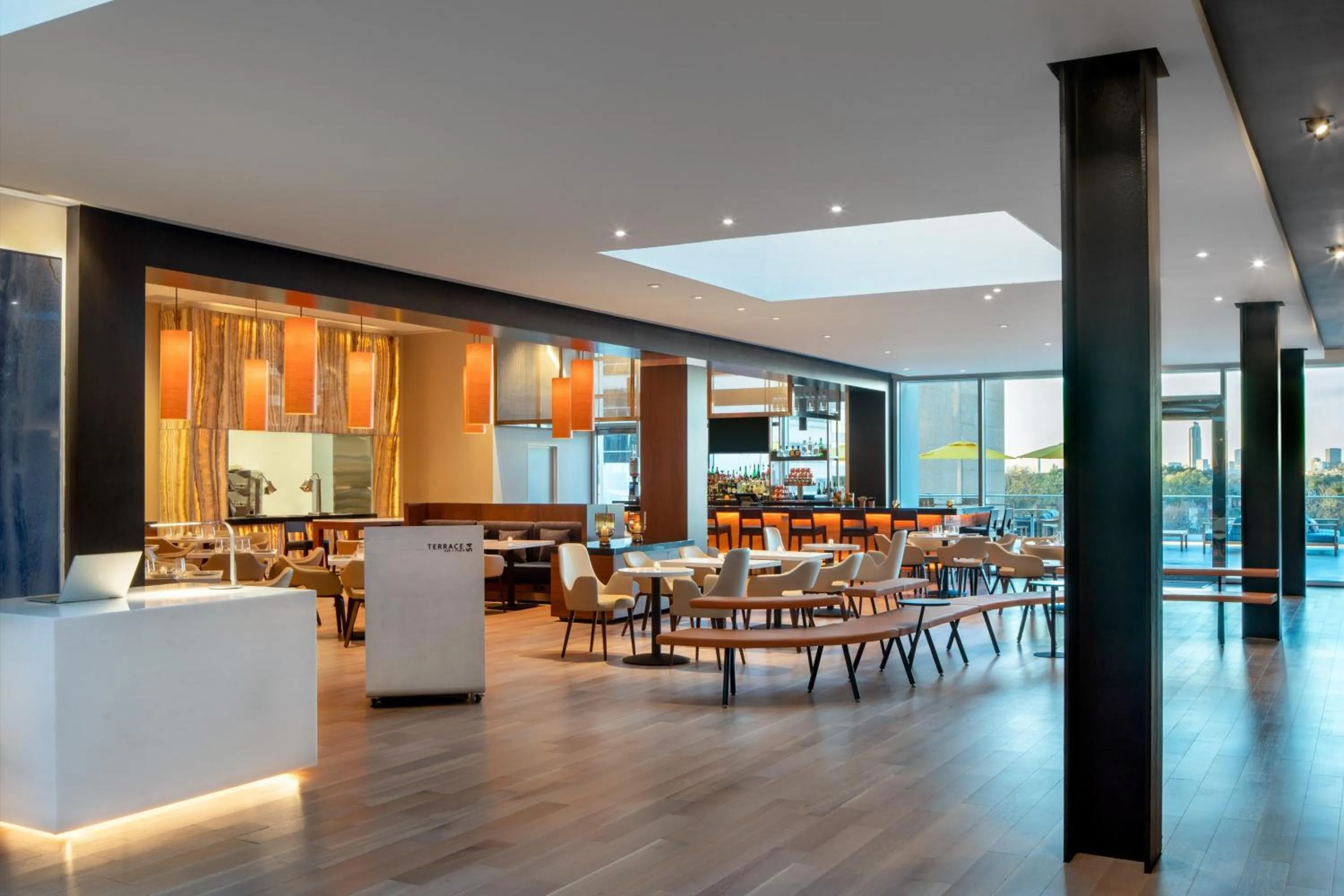 Lounge or bar in The Westin Houston Medical Center - Museum District