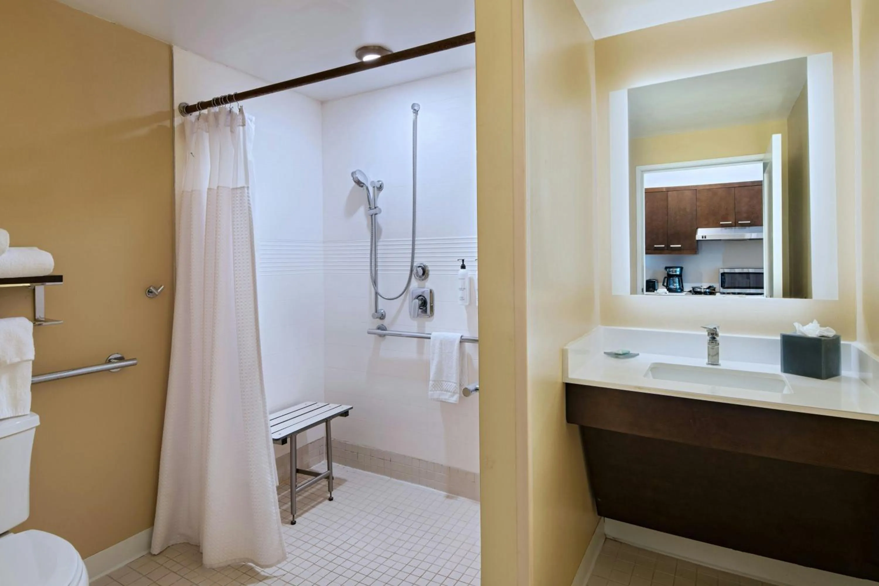 Bathroom in TownePlace Suites El Paso North