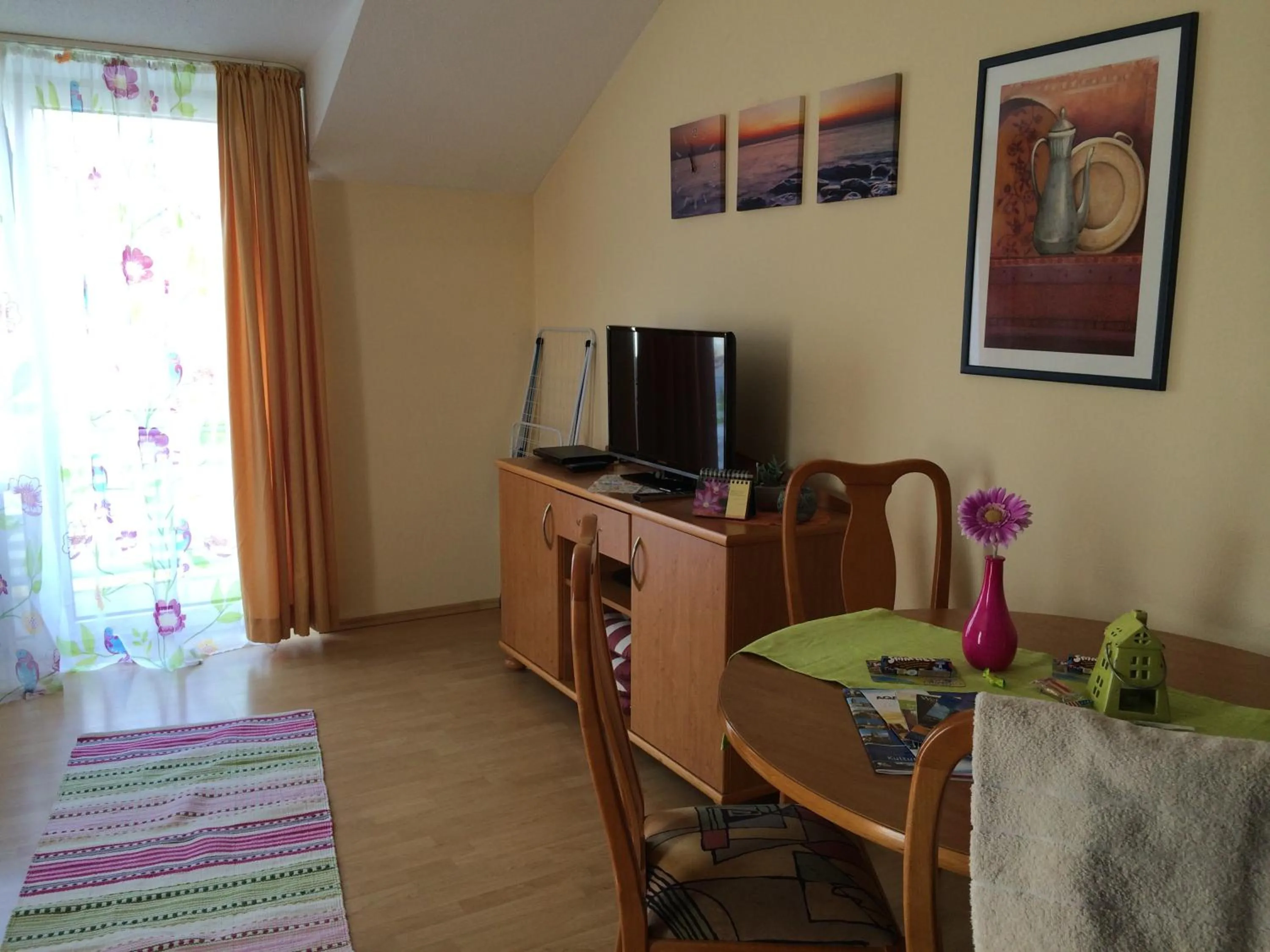TV and multimedia in Ferienresidenz Am weißen Regen