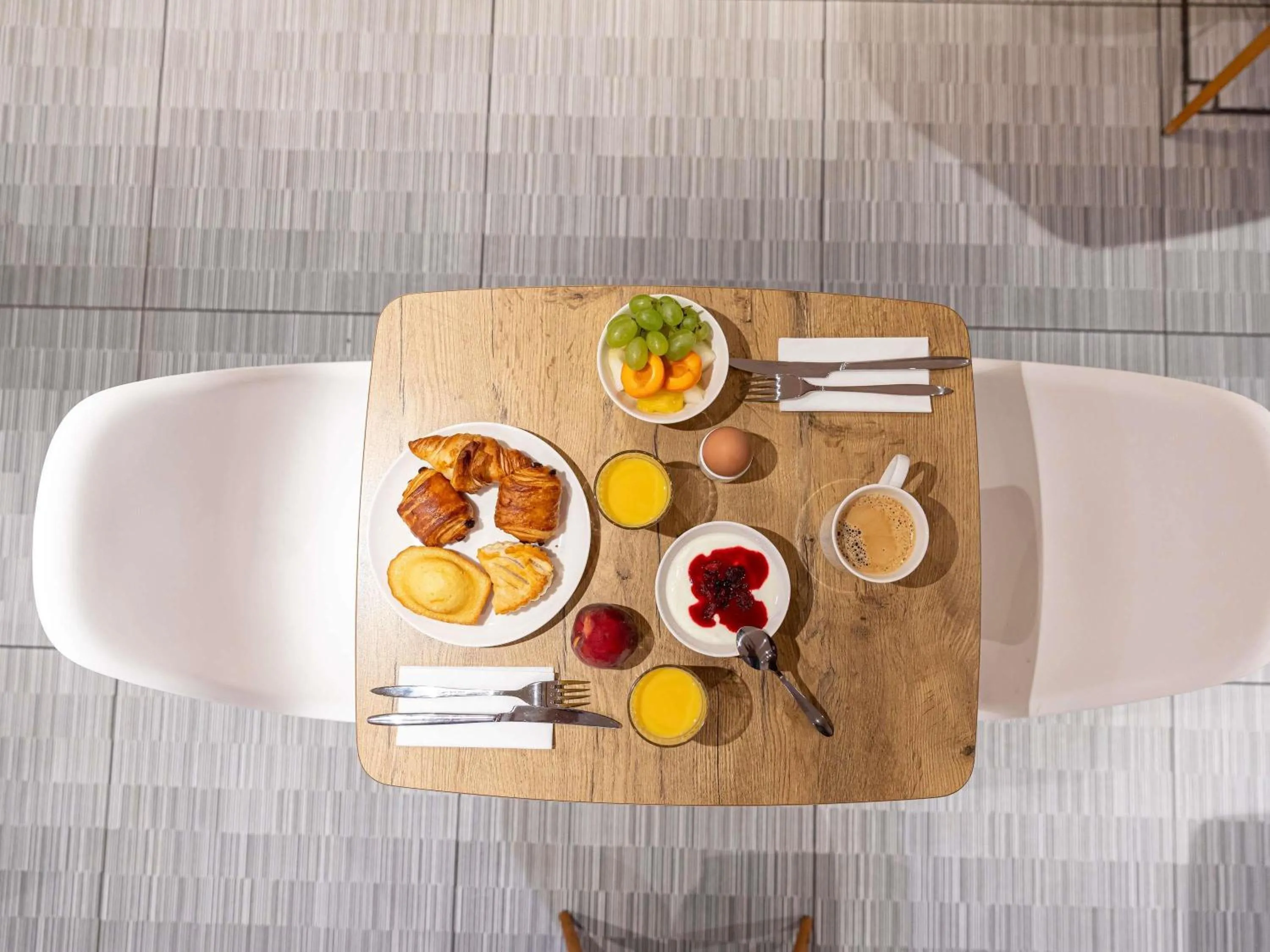 Breakfast in ibis Daumesnil Porte Doree