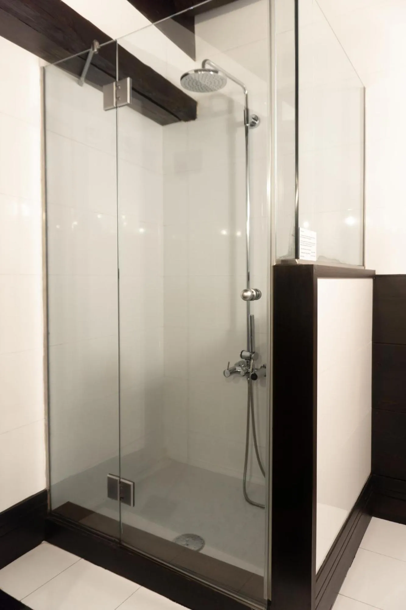 Shower in La Plaza
