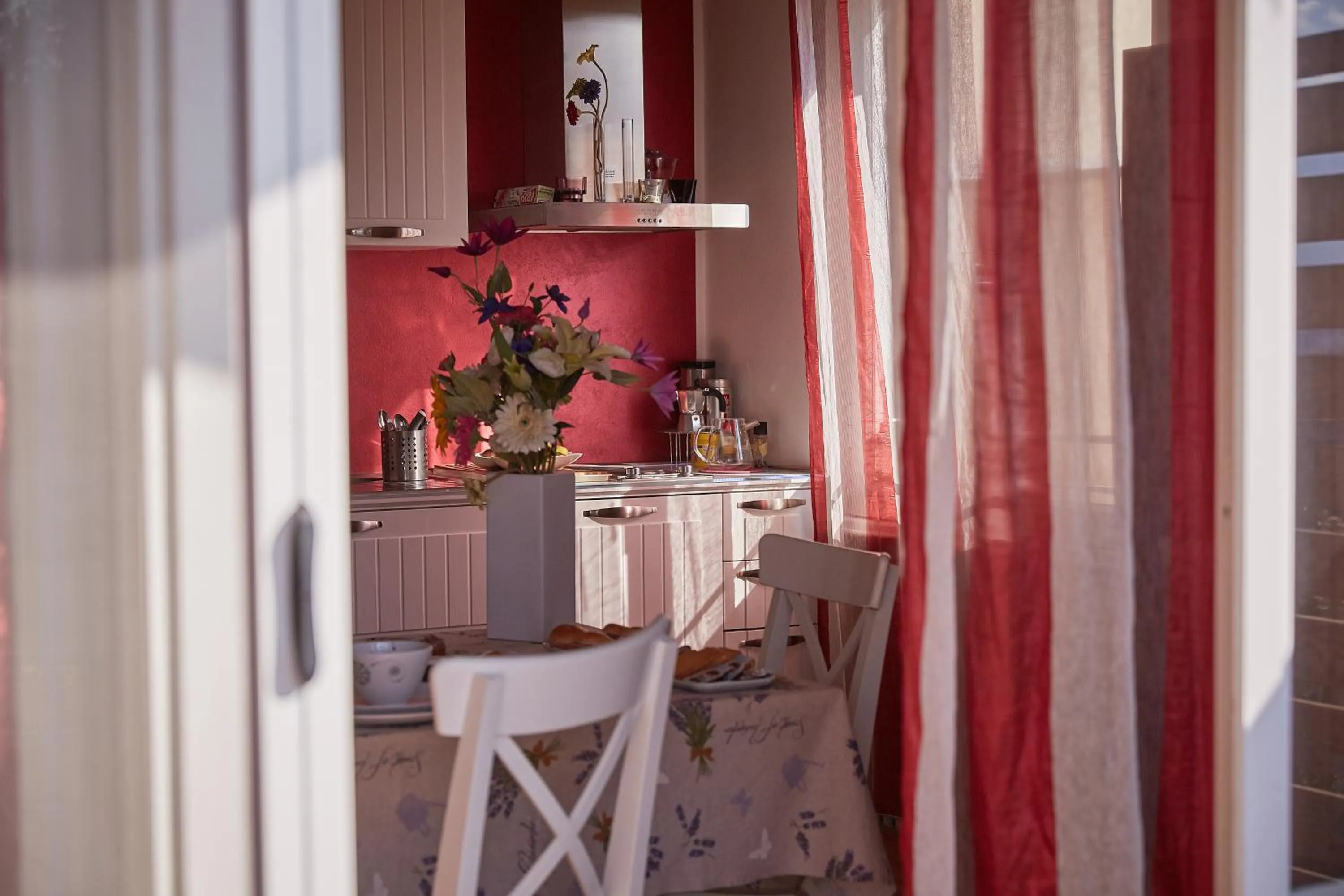 Communal kitchen in Cento Passi dal Duomo B&B