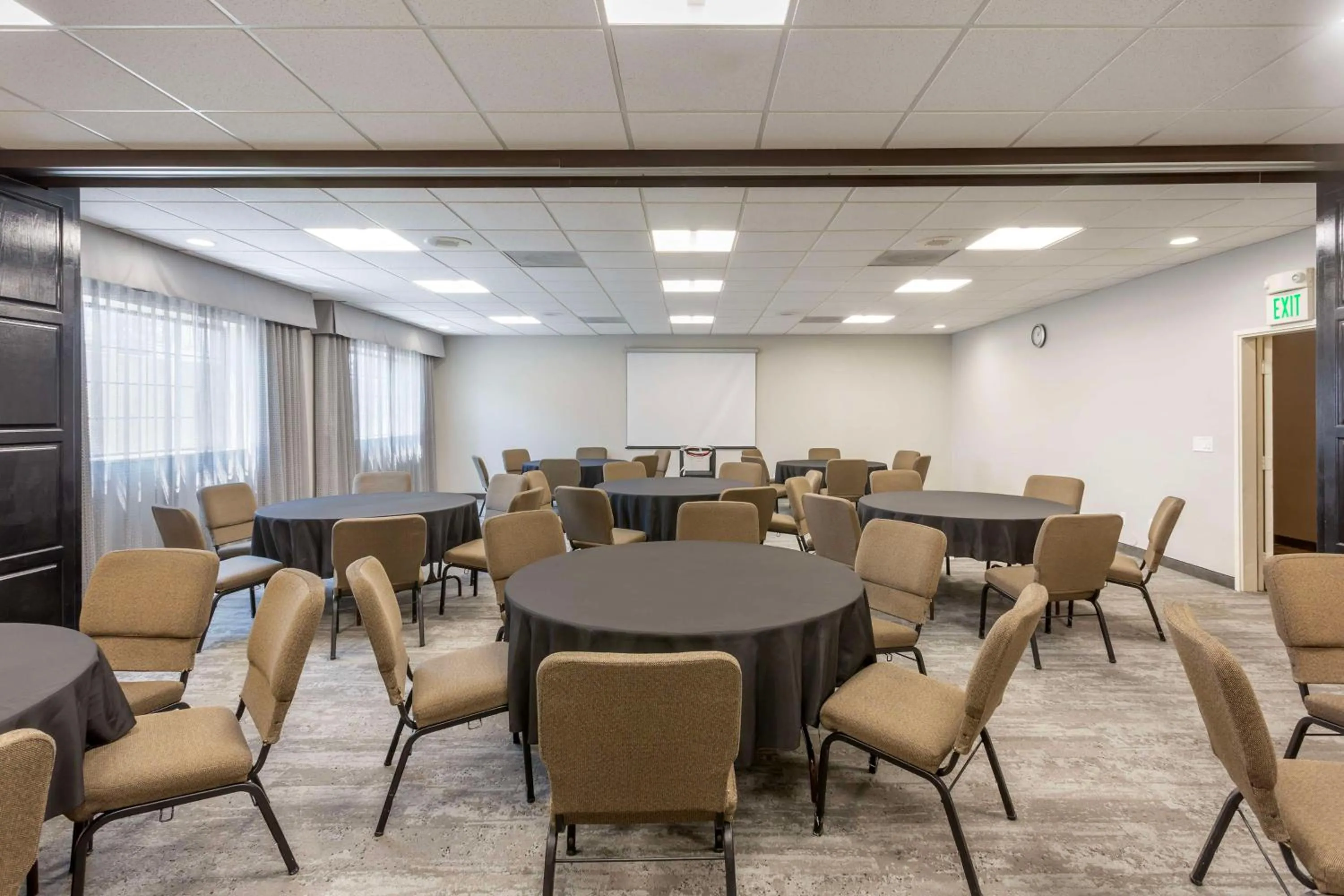 Meeting/conference room in Best Western PLUS Cotton Tree Inn