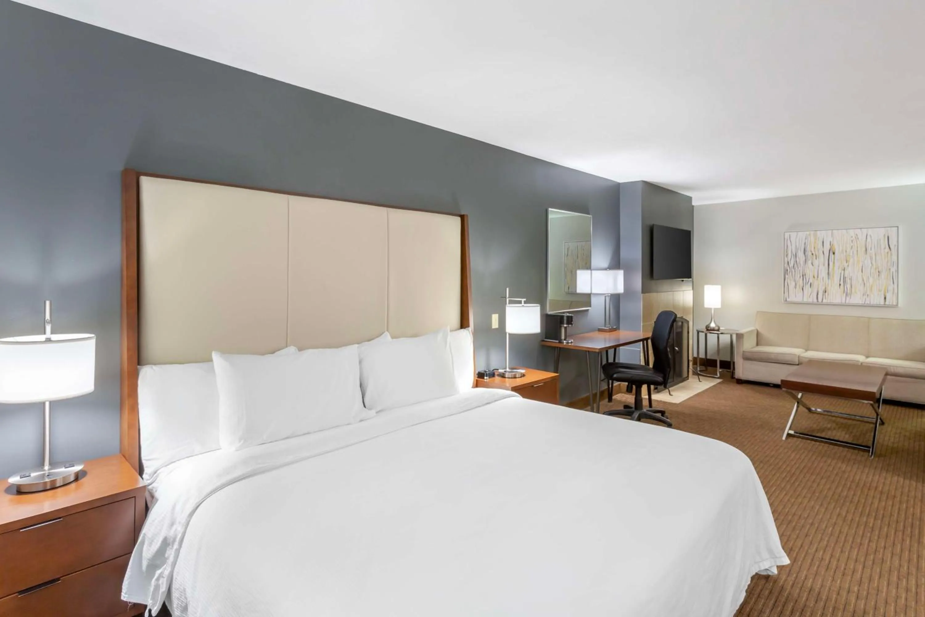 Bedroom, Bed in Best Western PLUS Cotton Tree Inn