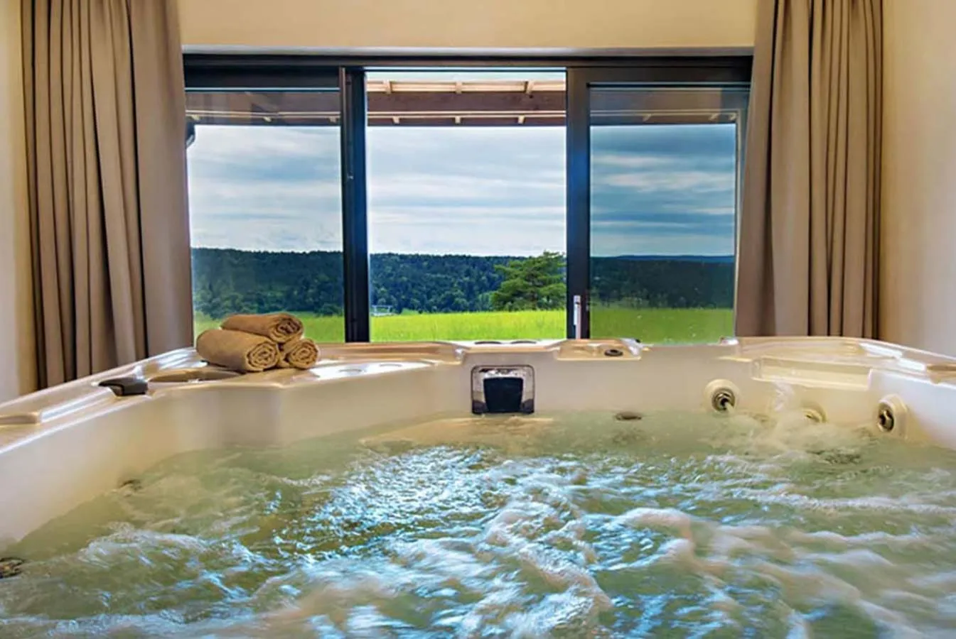 Hot Spring Bath in Hotel Arłamów
