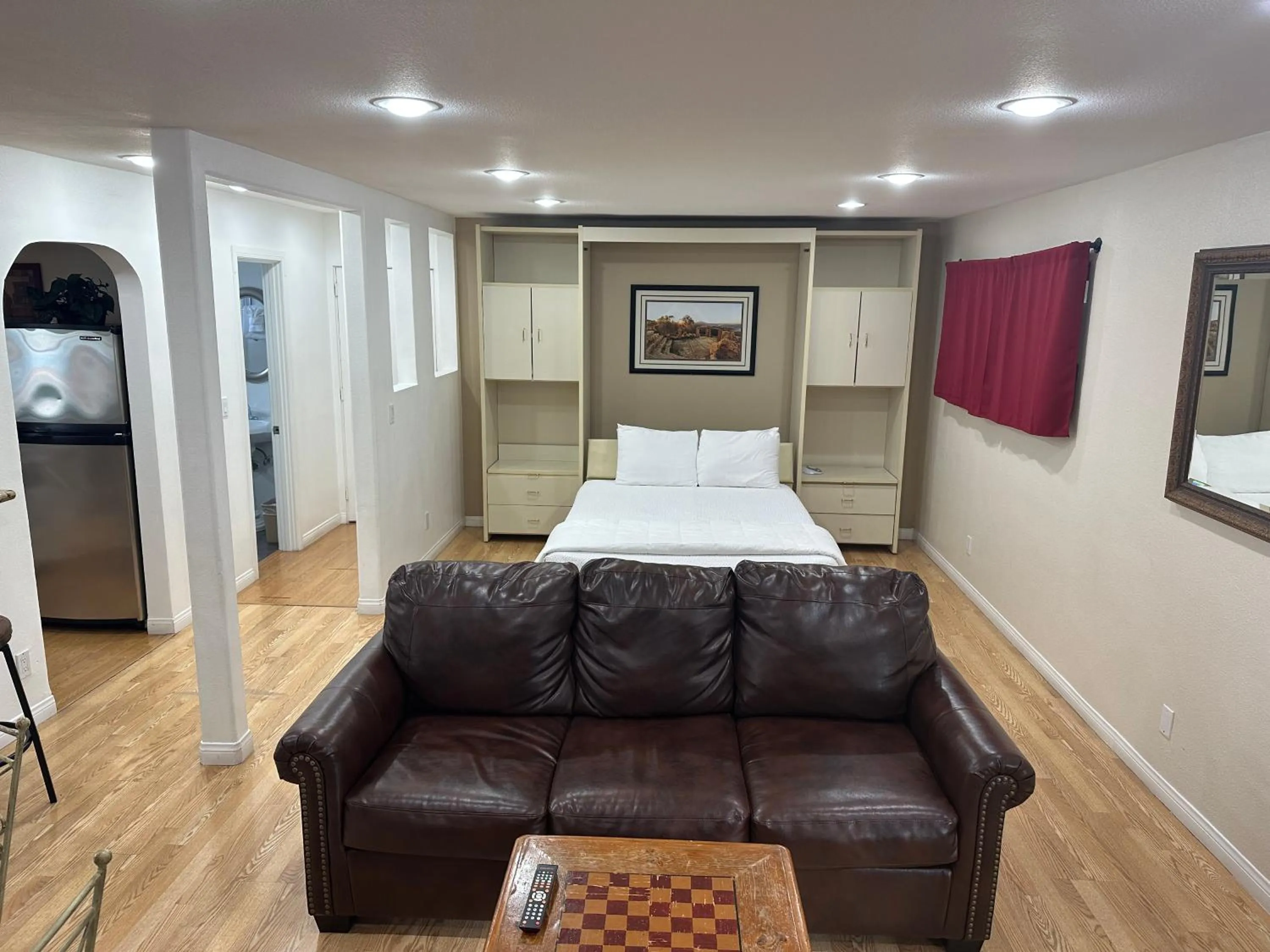 Living room, Bed in King Frederik Inn