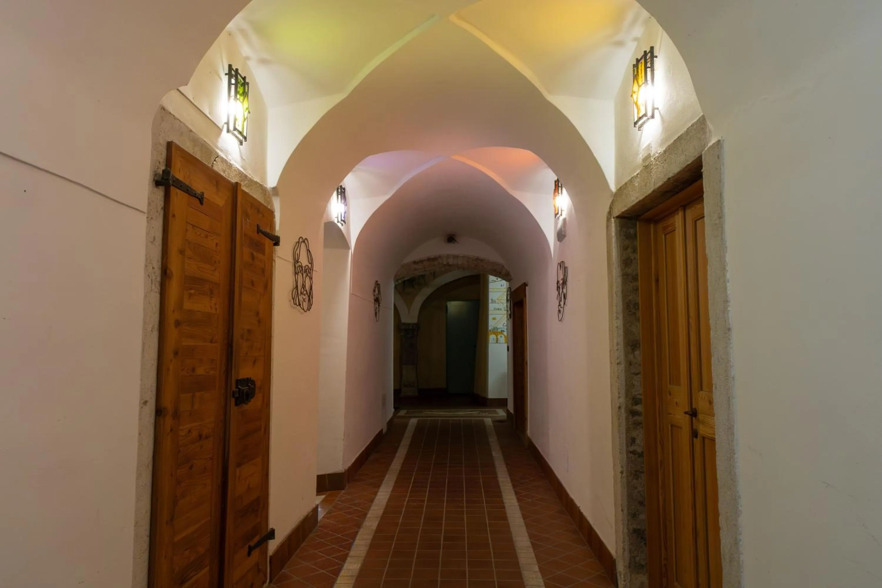 Facade/entrance in Ai Vellutai