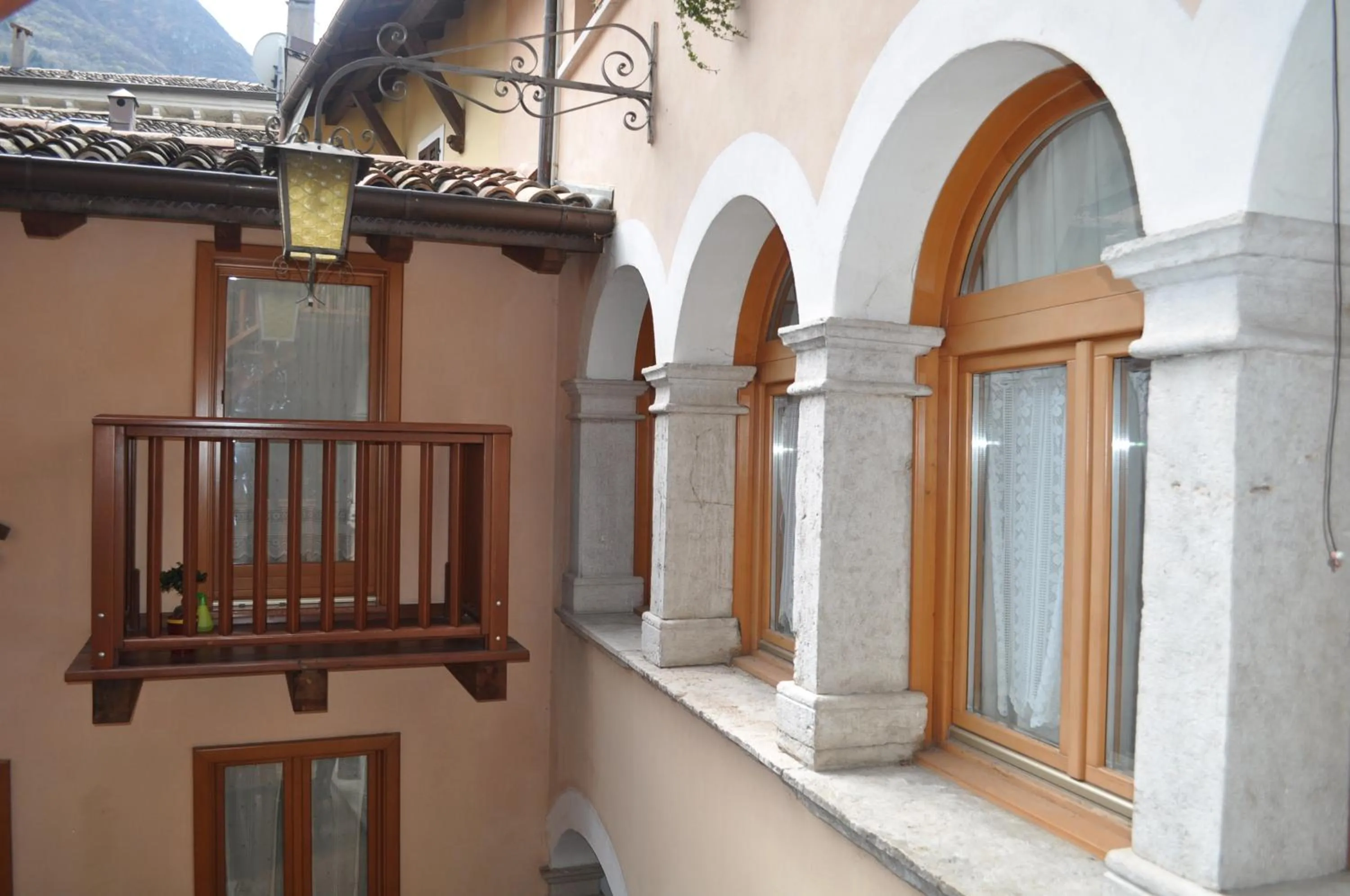 Property building in Ai Vellutai