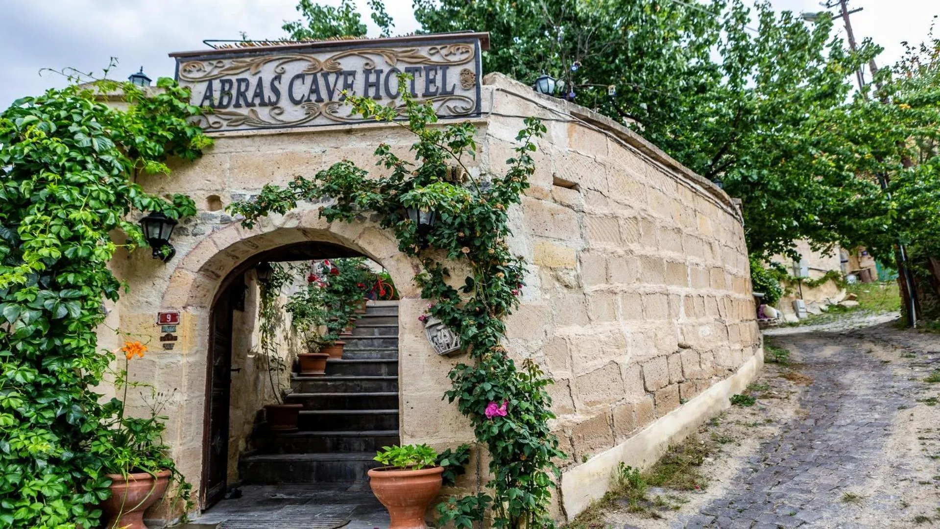 Facade/entrance in Cappadocia Abras Cave Hotel